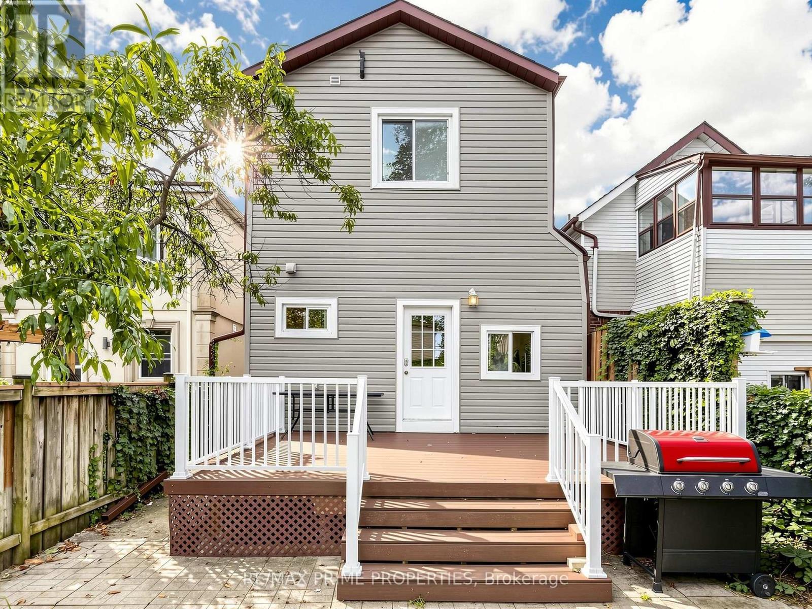 18 Dentonia Park Avenue Property Photo 48