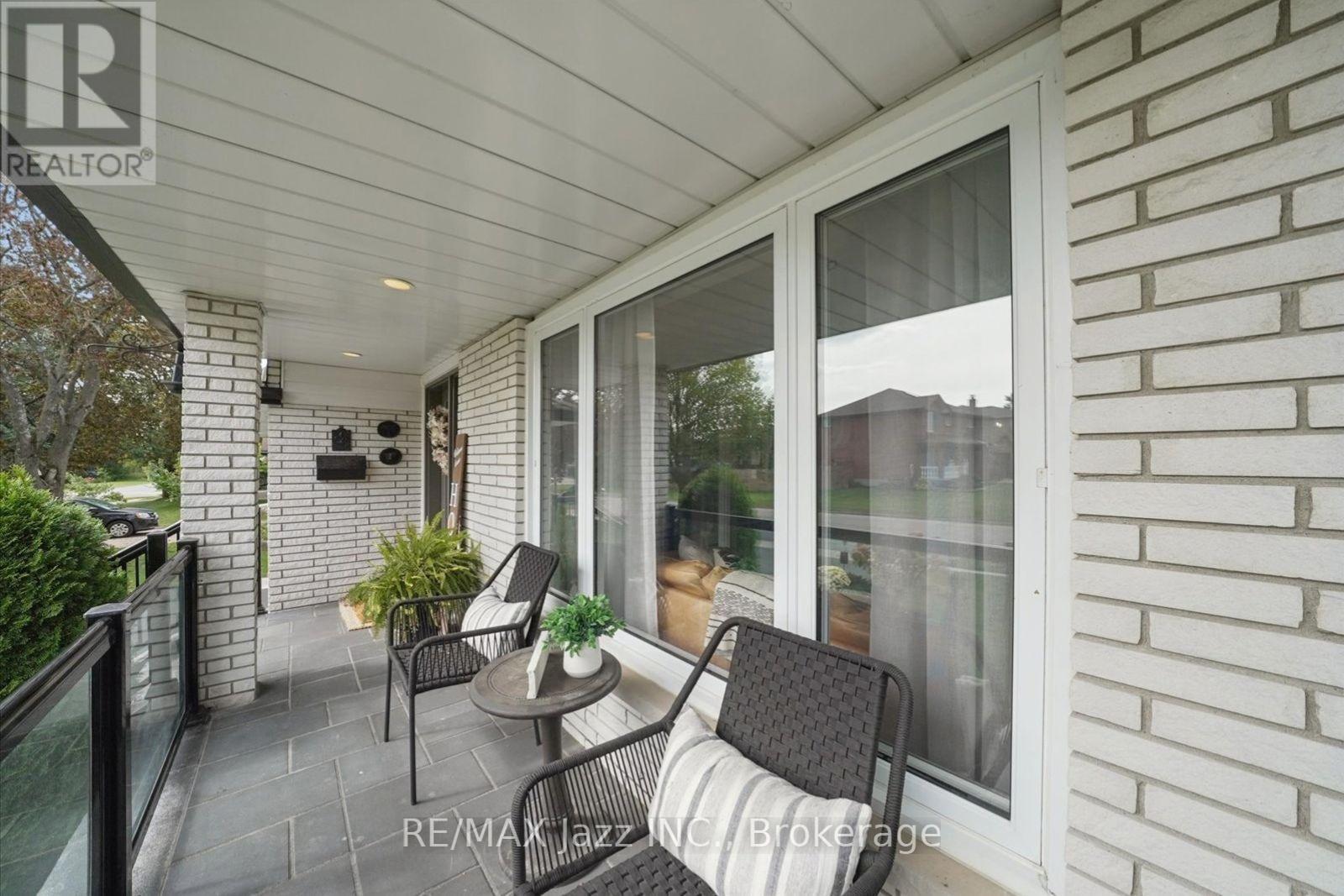 510 Fairglen Avenue Property Photo 5