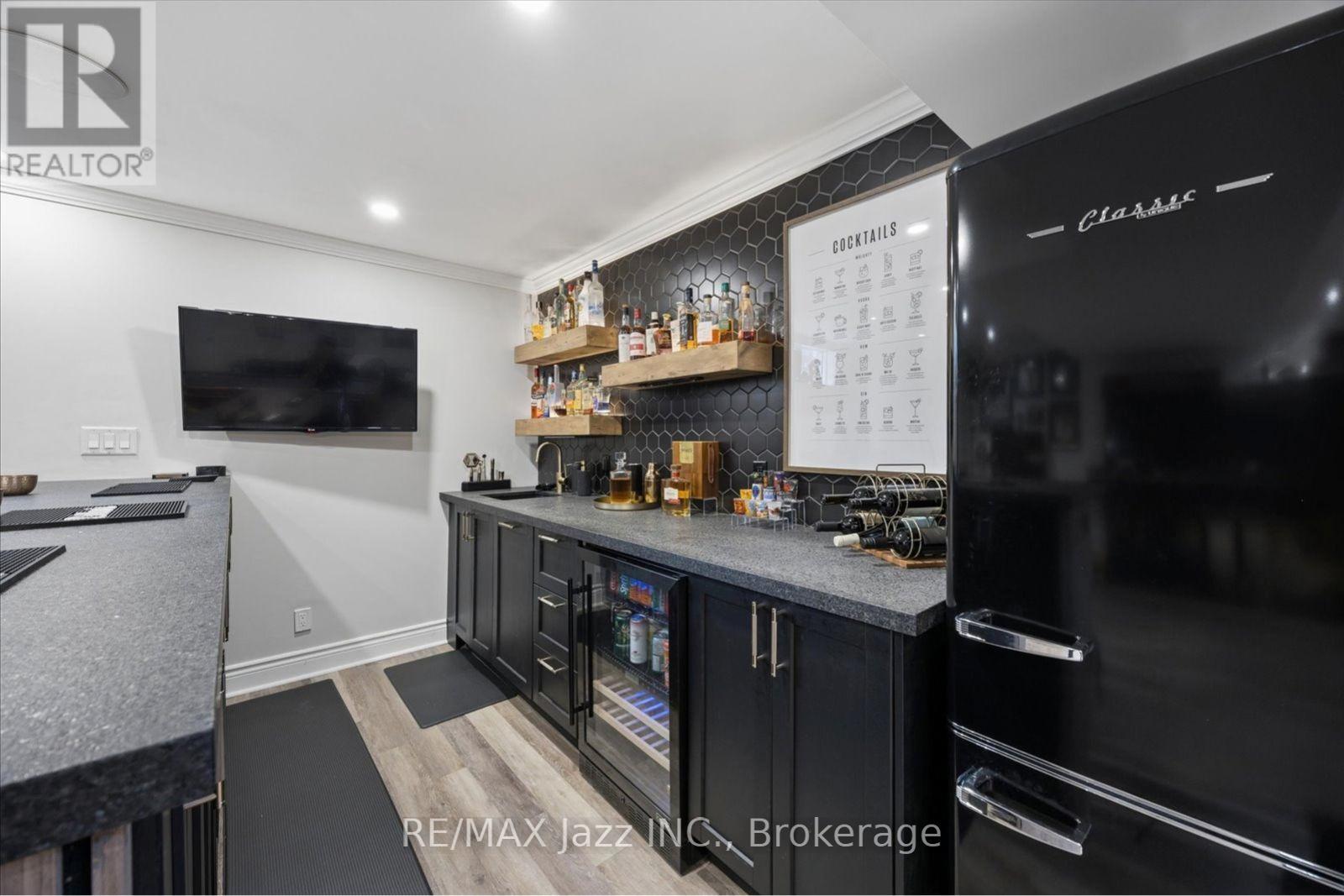 510 Fairglen Avenue Property Photo 34