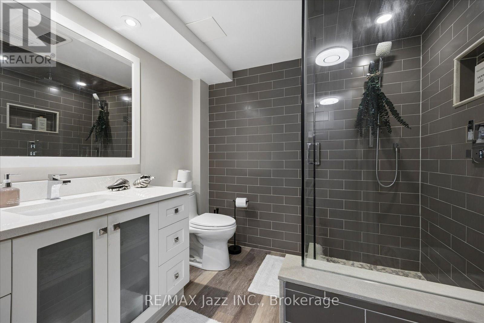 510 Fairglen Avenue Property Photo 42