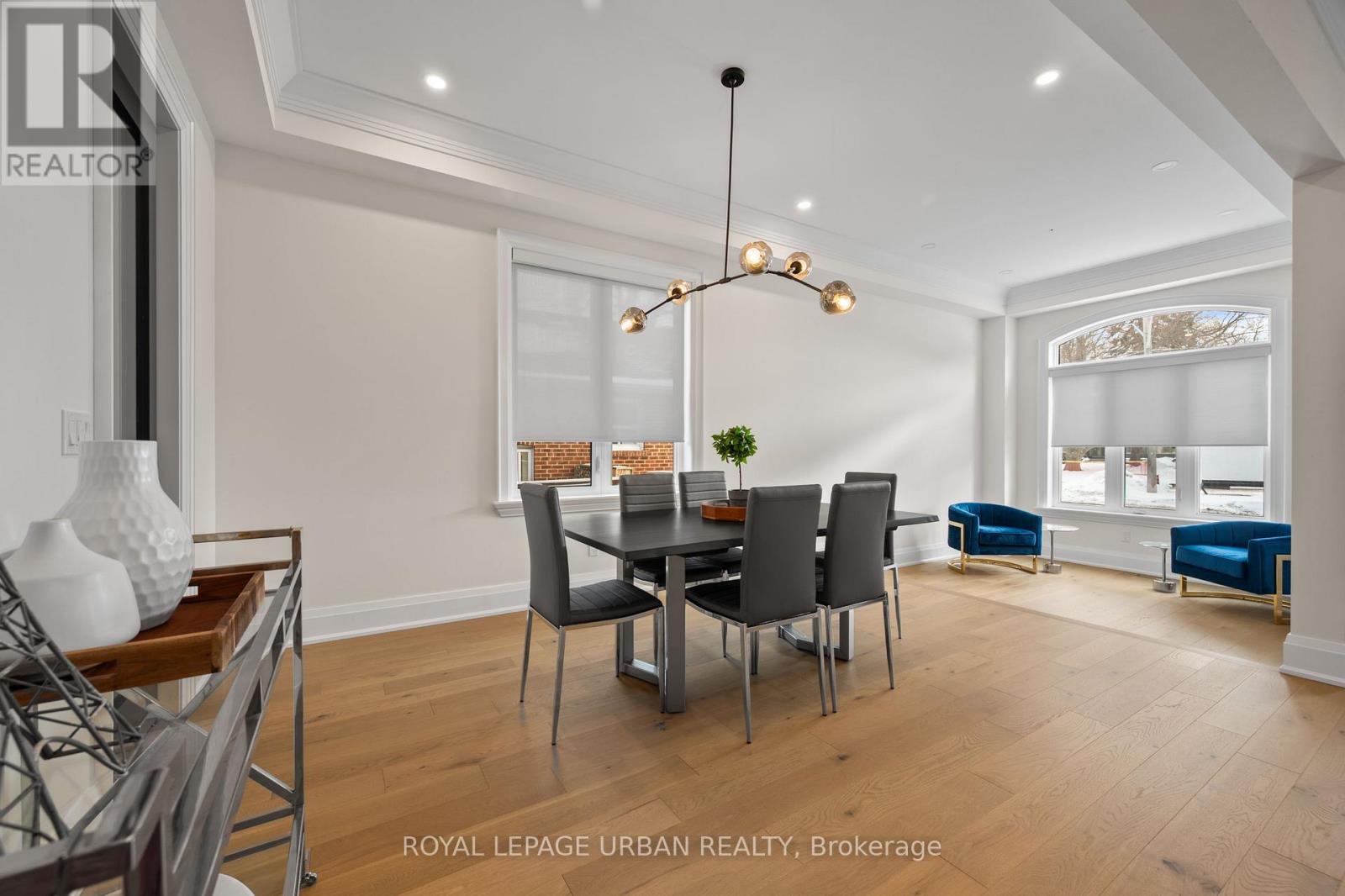2540 St Clair Avenue E Property Photo 10