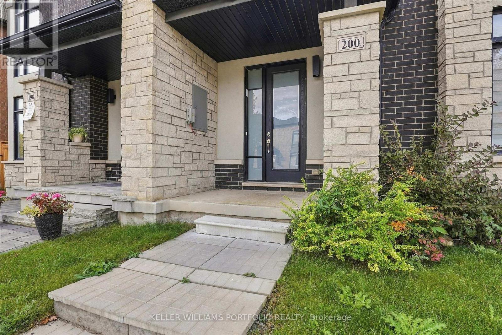 200 Coronation Road Property Photo 4
