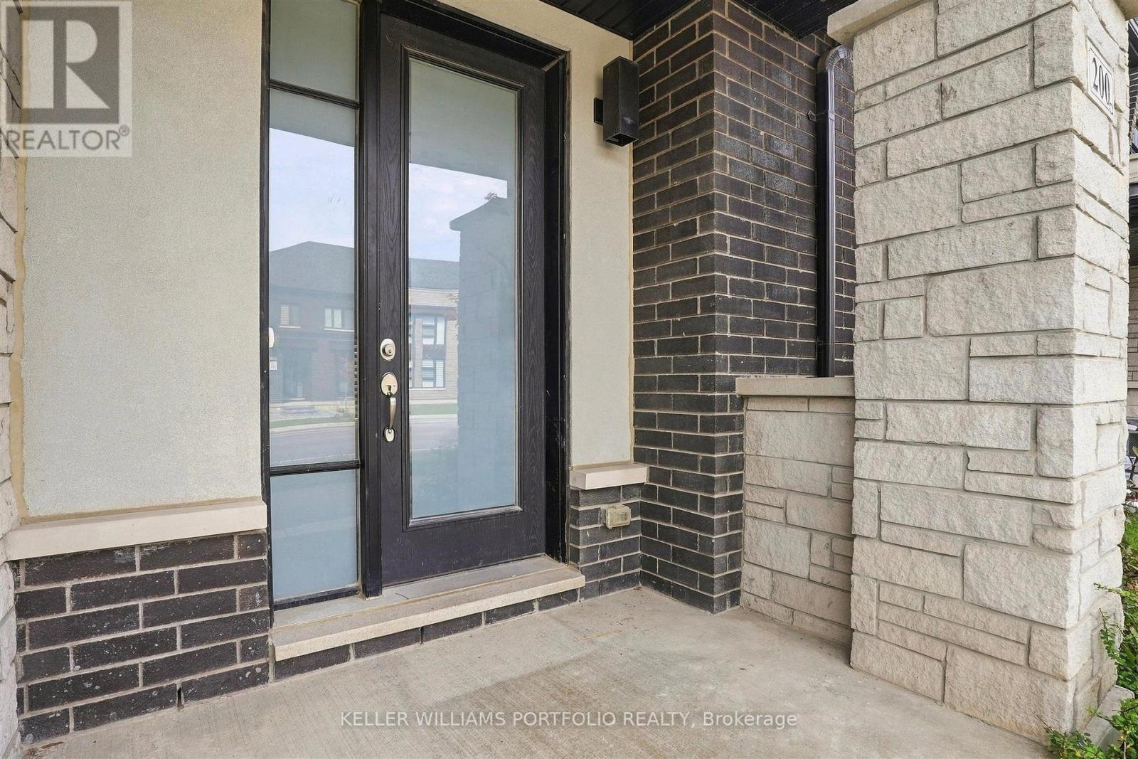200 Coronation Road Property Photo 5