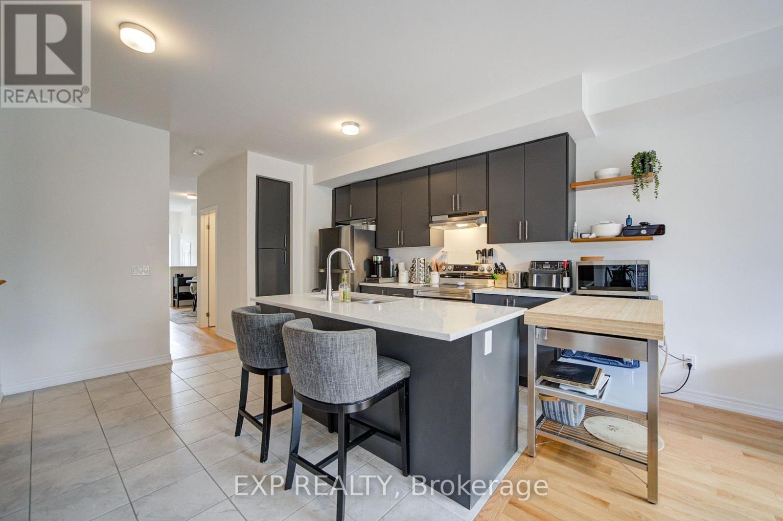 29 Sorbara Way Property Photo 14