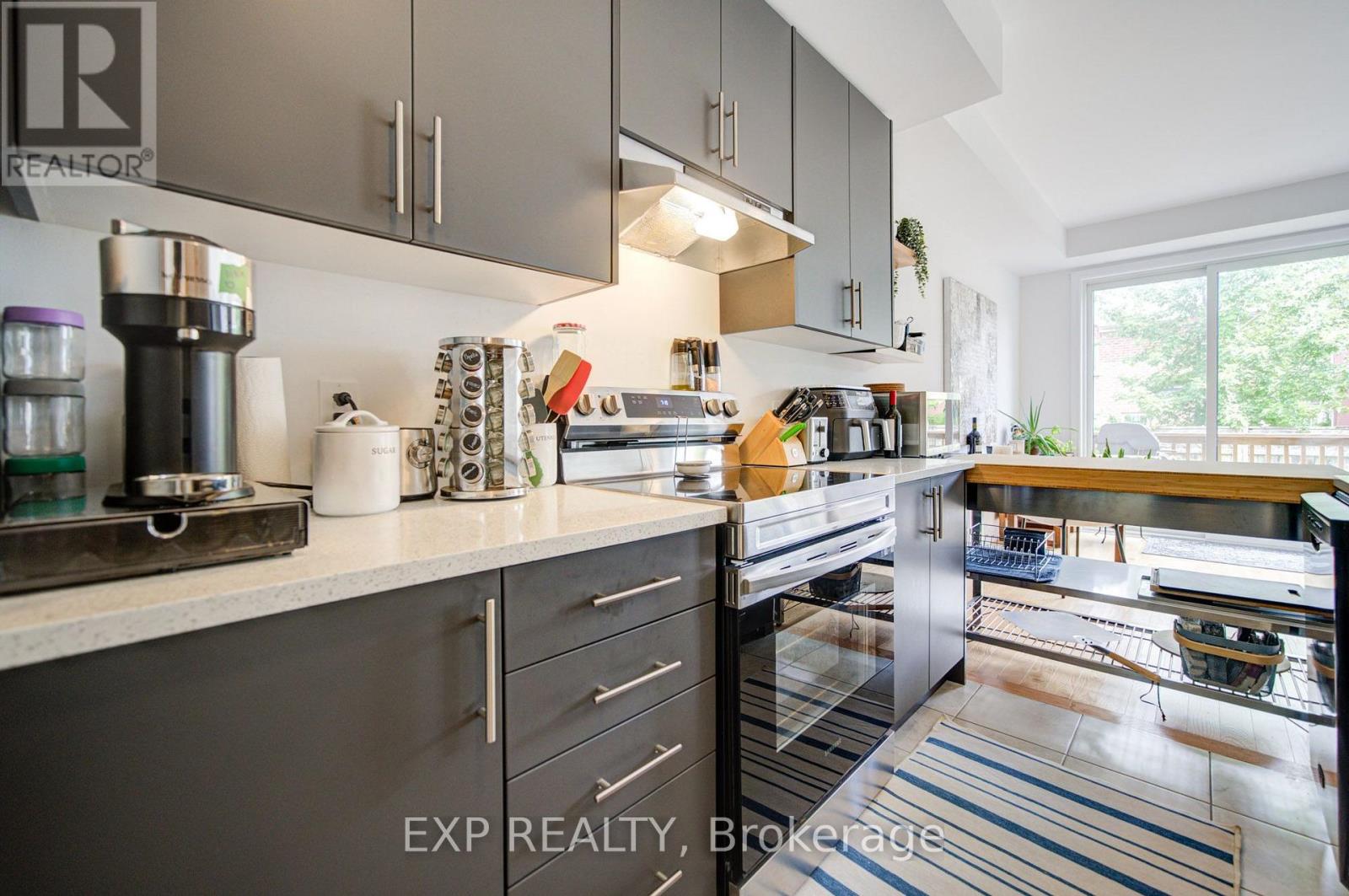 29 Sorbara Way Property Photo 18