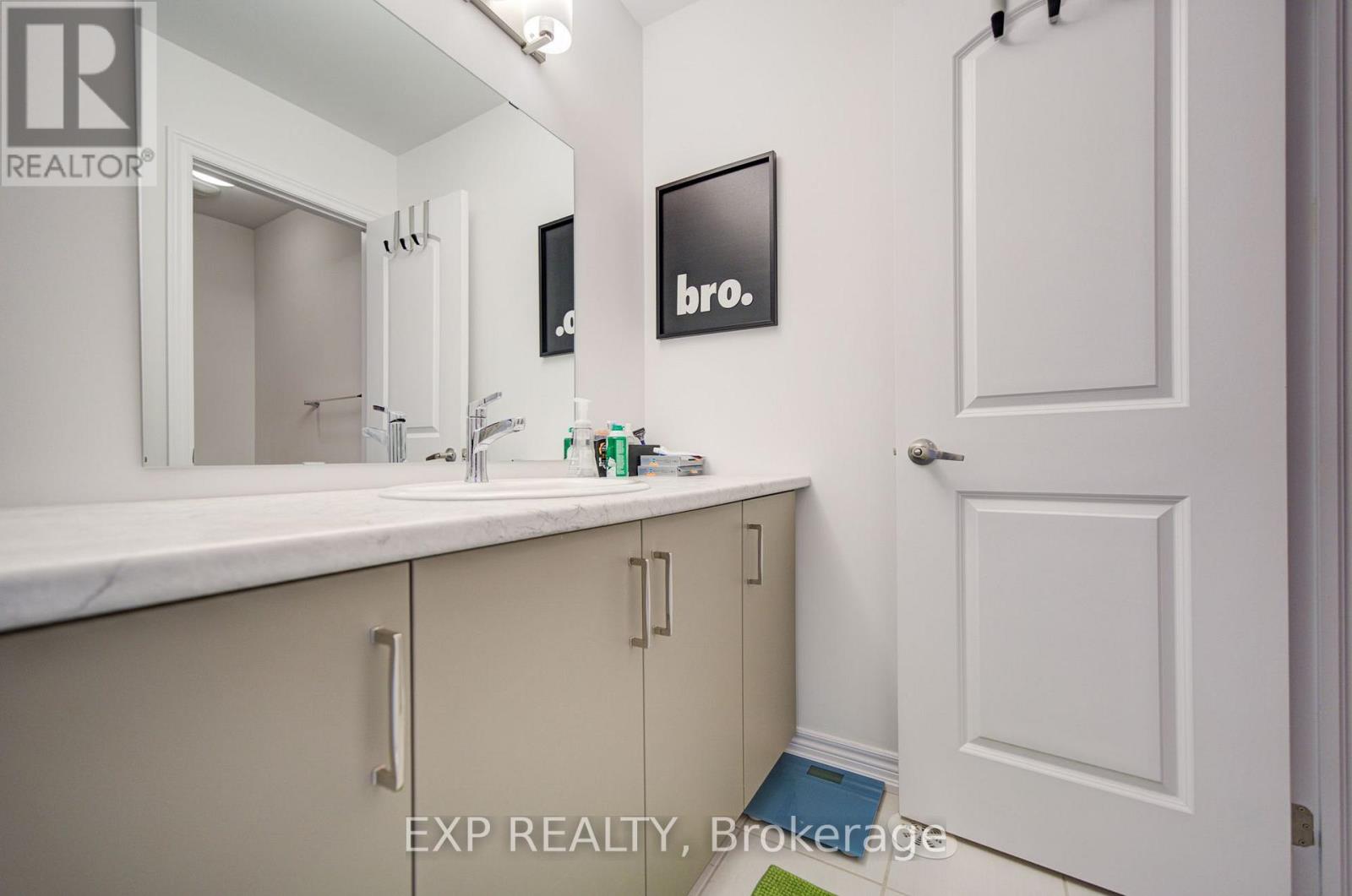 29 Sorbara Way Property Photo 31