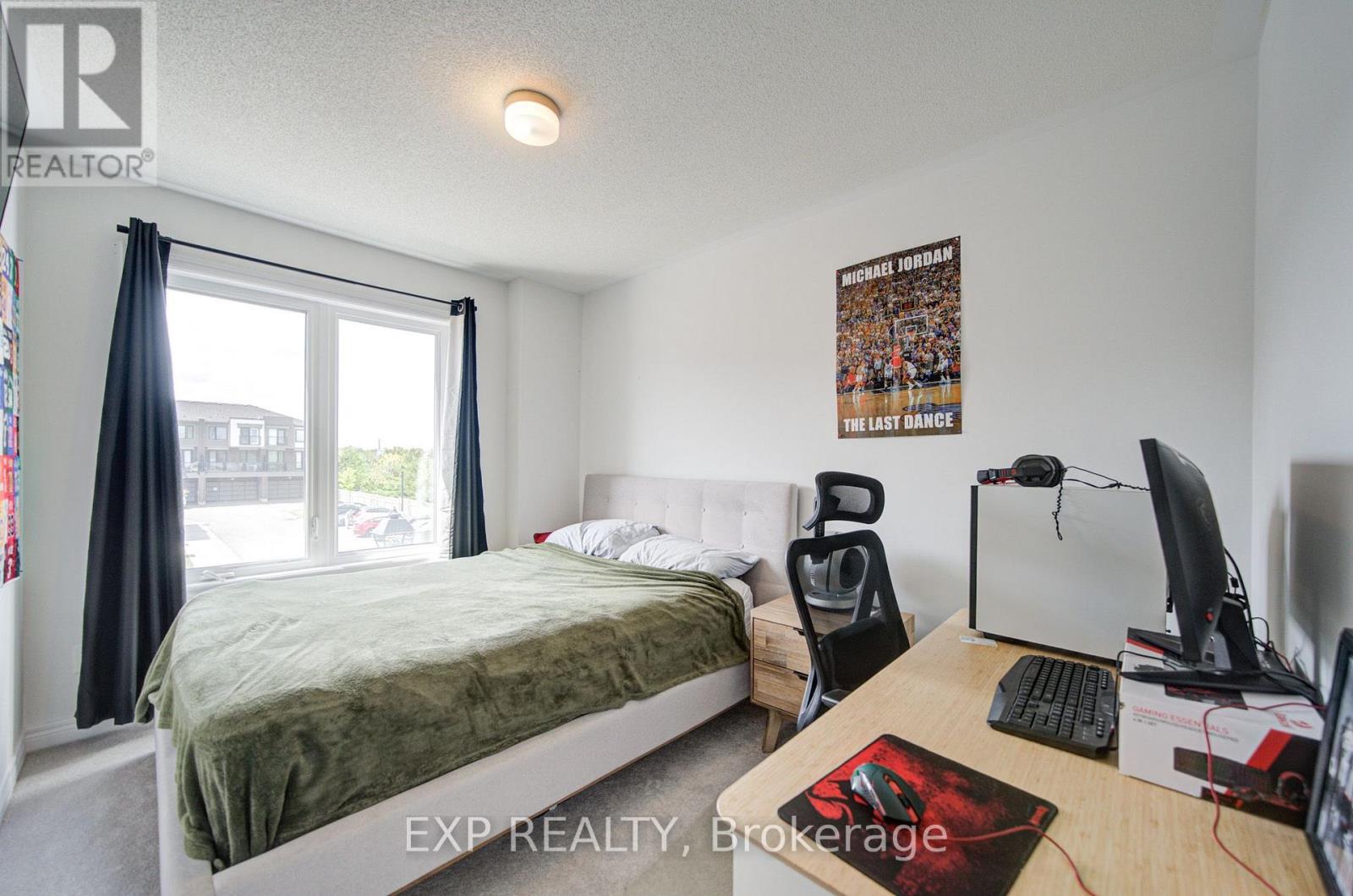 29 Sorbara Way Property Photo 37
