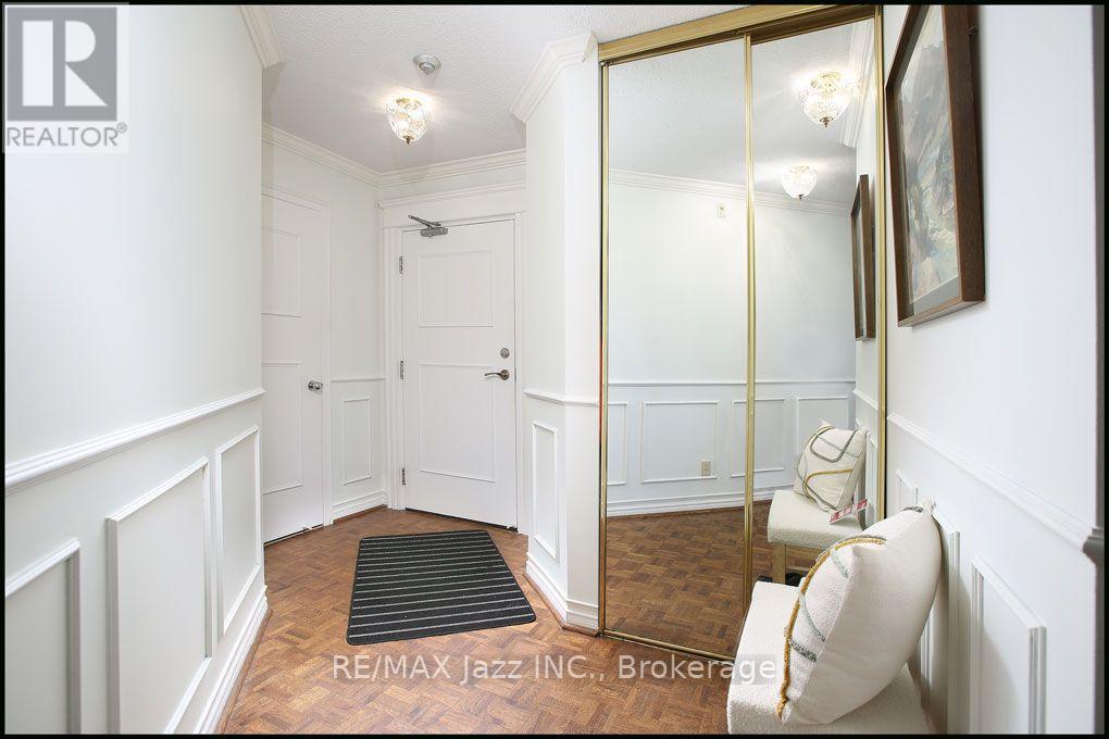 105 - 360 Watson Street W Property Photo 5