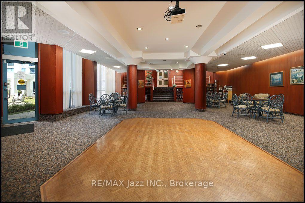 105 - 360 Watson Street W Property Photo 30