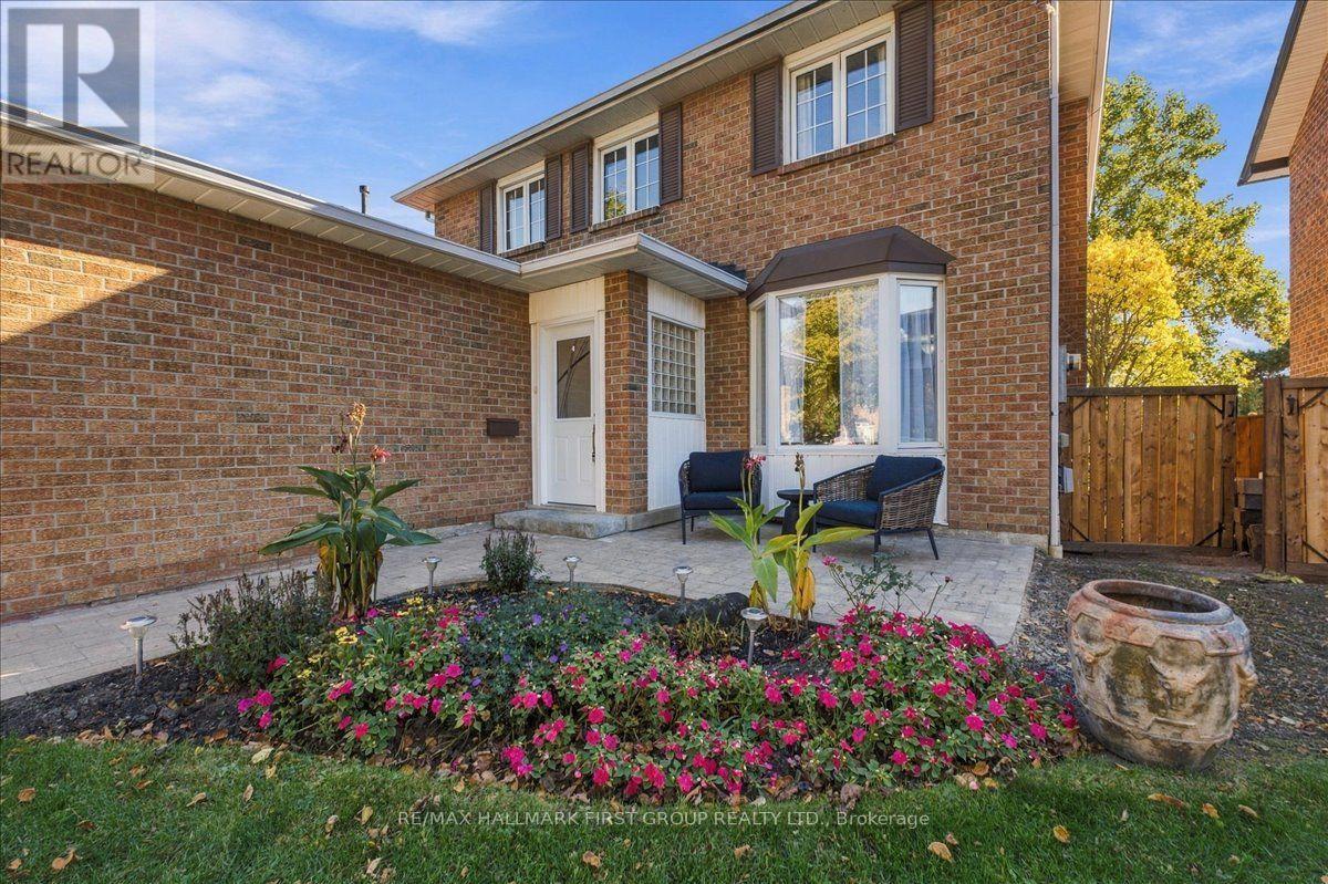 23 Flowers Crescent Property Photo 3