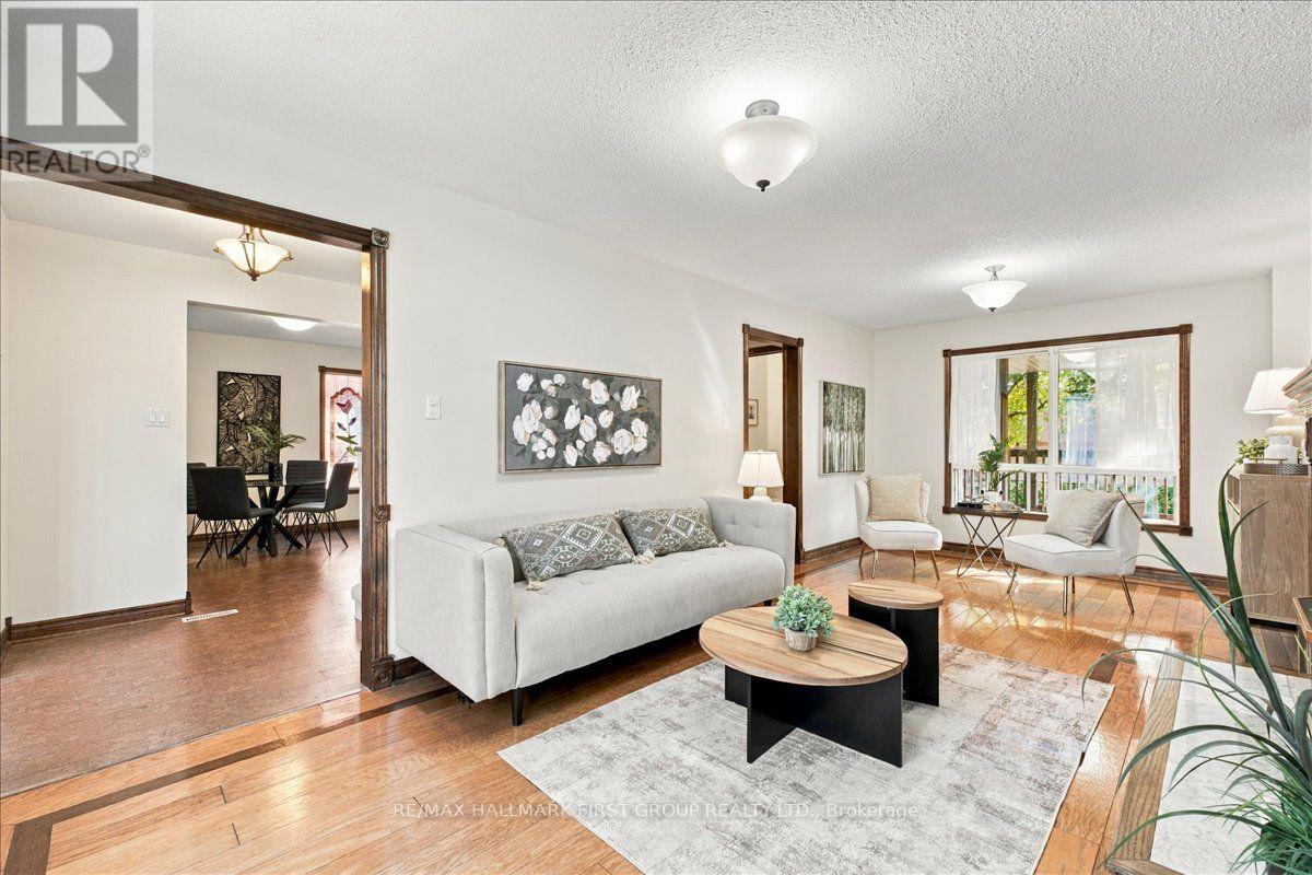 23 Flowers Crescent Property Photo 5
