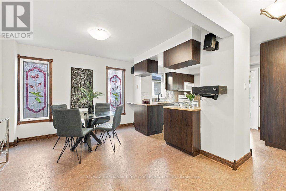 23 Flowers Crescent Property Photo 10