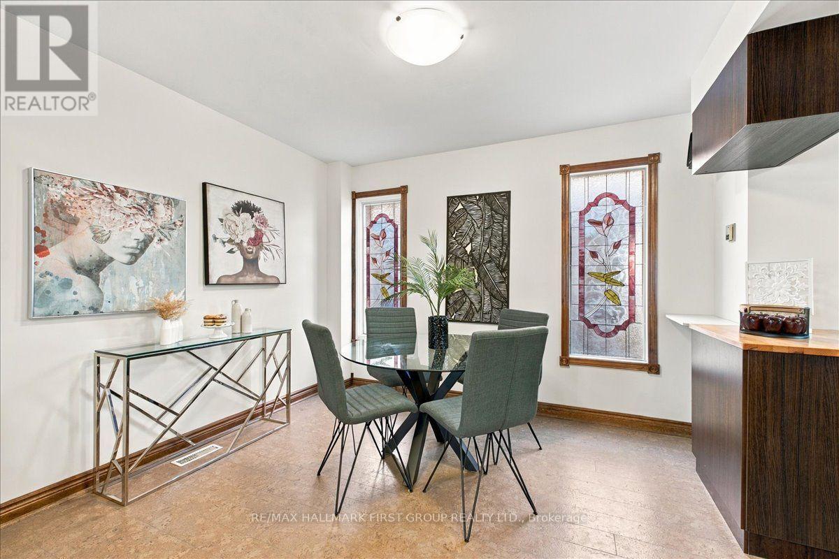 23 Flowers Crescent Property Photo 11