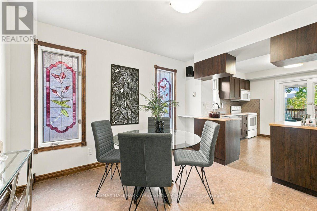 23 Flowers Crescent Property Photo 12