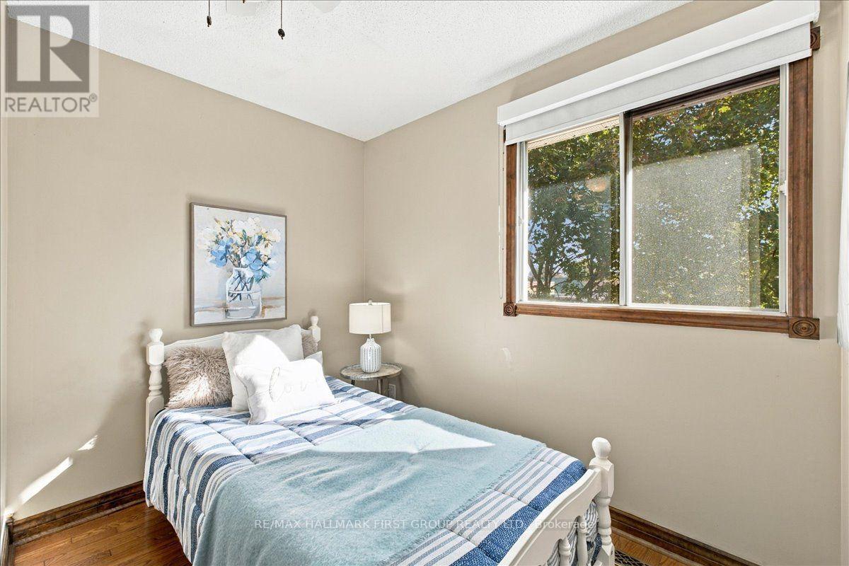 23 Flowers Crescent Property Photo 17