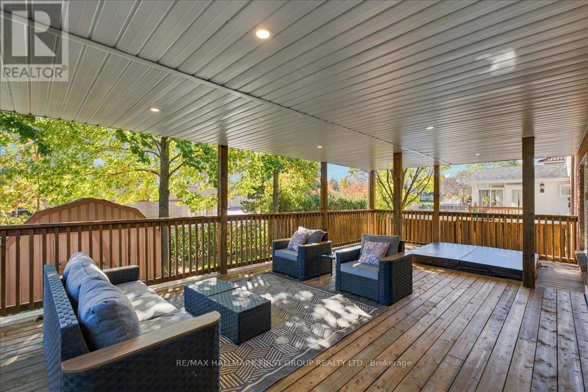 23 Flowers Crescent Property Photo 23