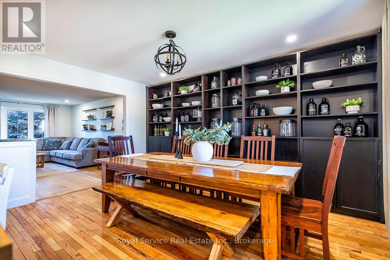102 Foxhunt Trail Property Photo 8