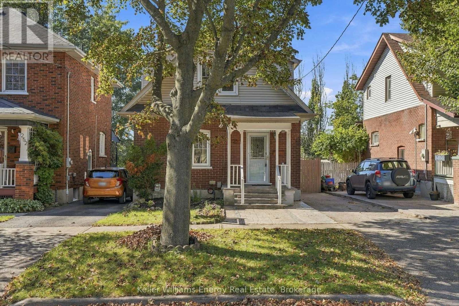 256 Grooms Avenue Property Photo 1