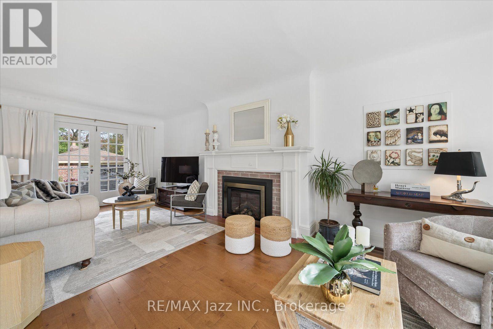 621 Masson Street Property Photo 11