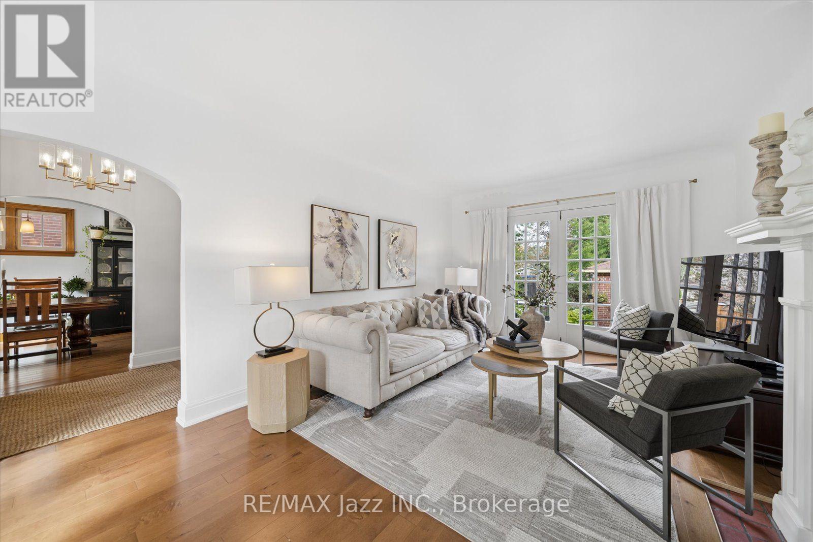621 Masson Street Property Photo 13