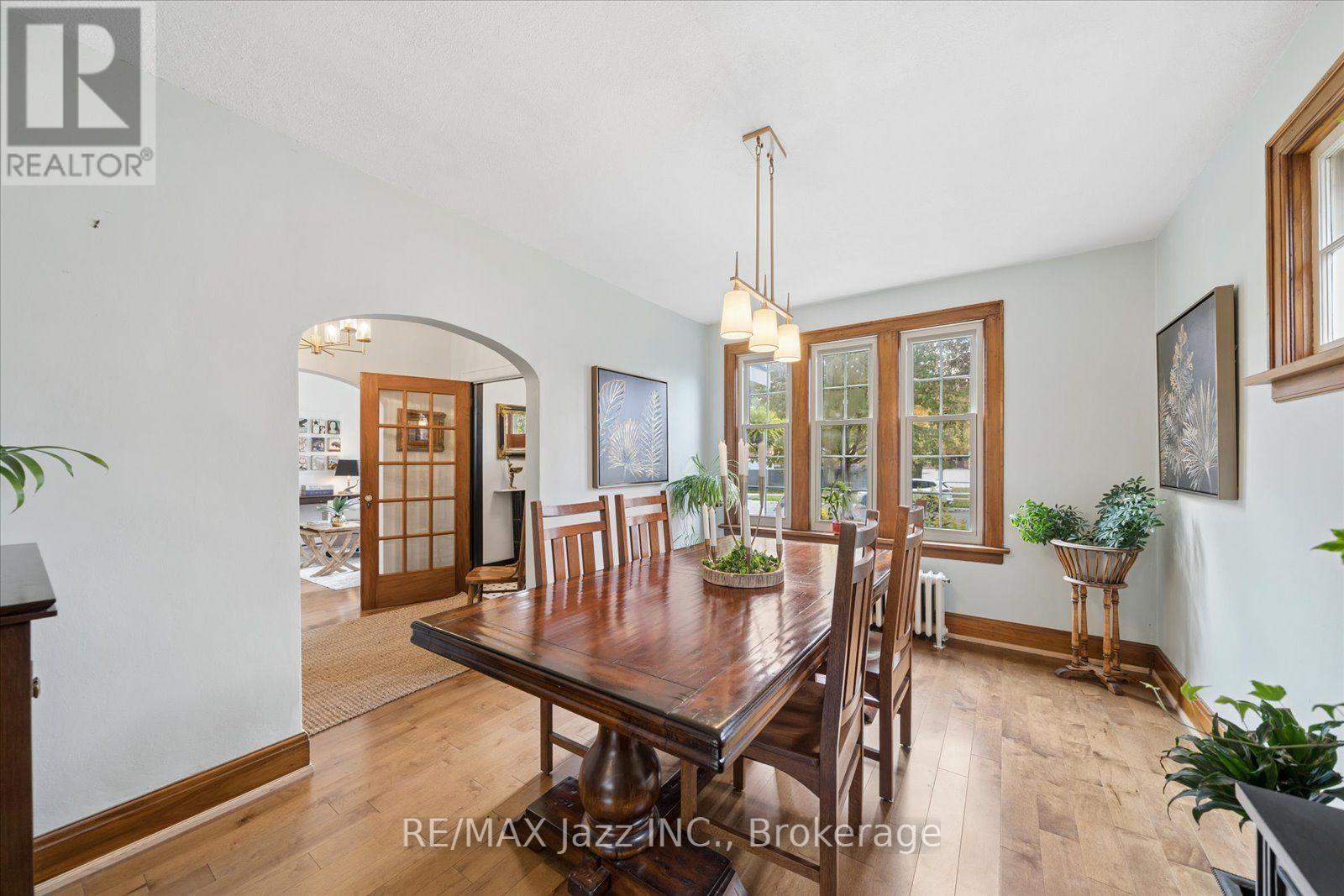 621 Masson Street Property Photo 17