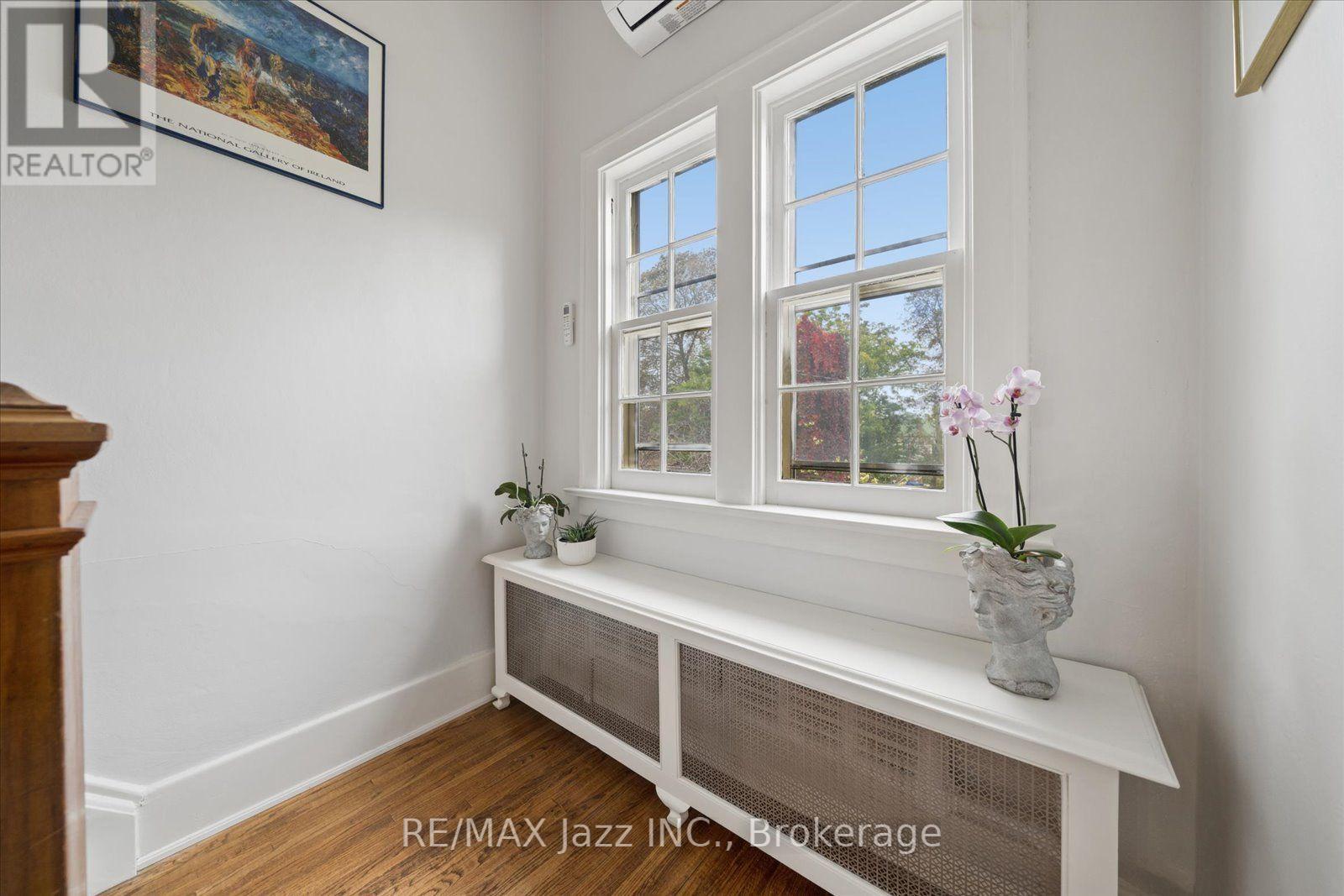 621 Masson Street Property Photo 25