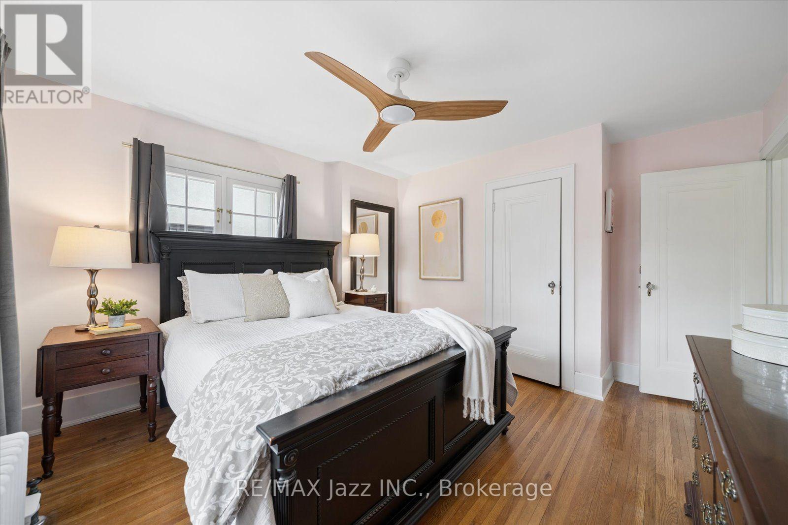 621 Masson Street Property Photo 28