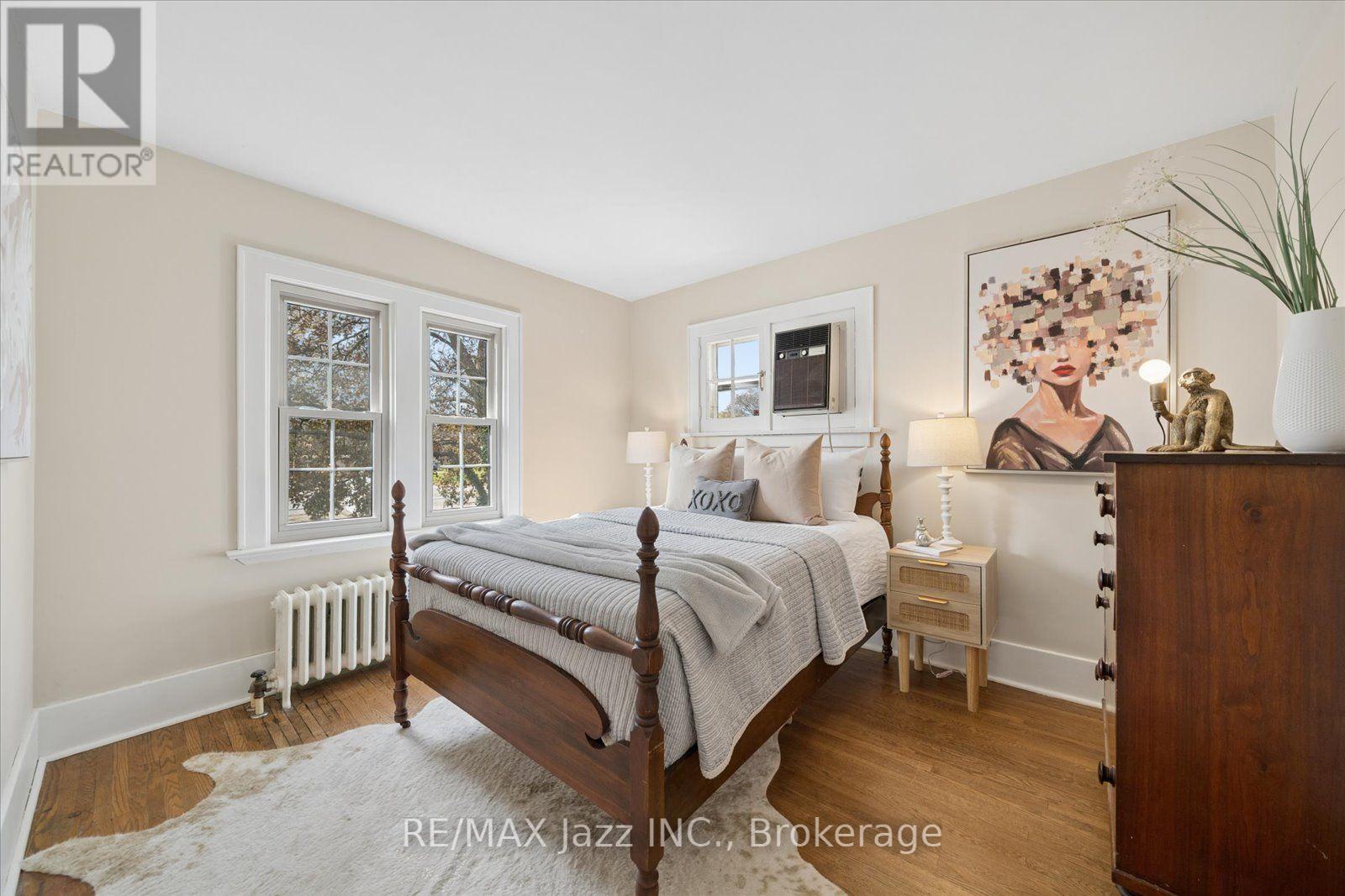 621 Masson Street Property Photo 32