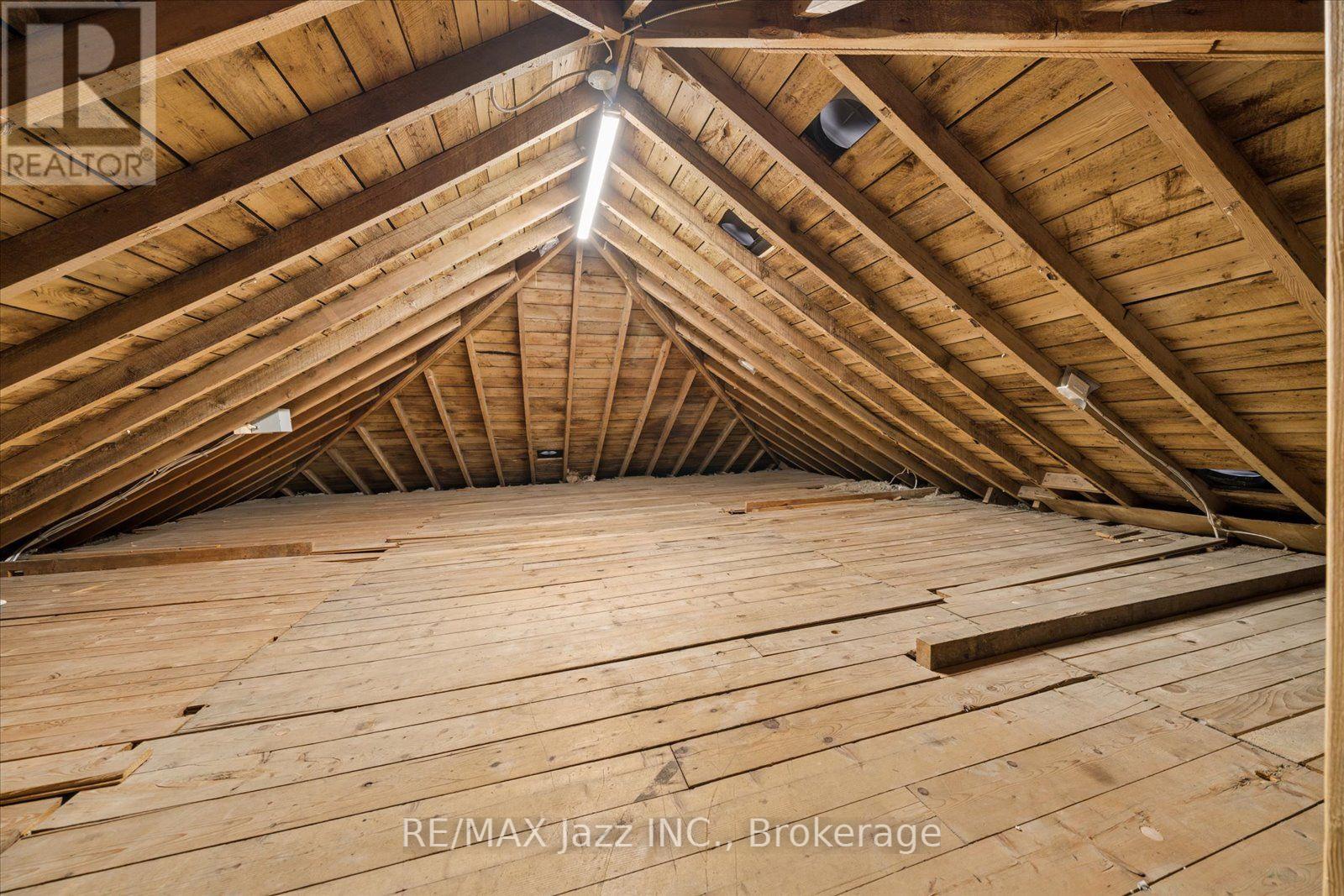 621 Masson Street Property Photo 37