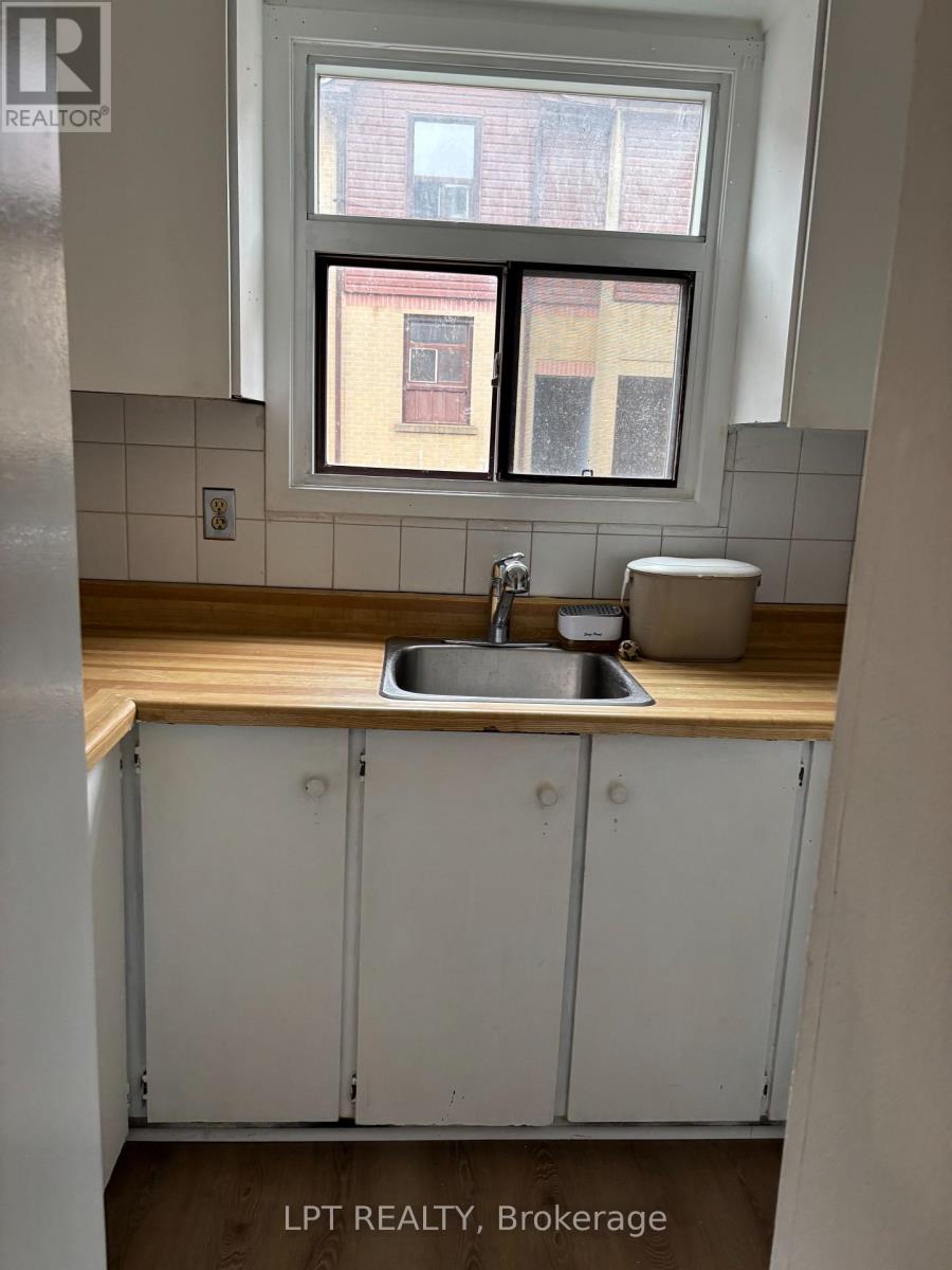 167 - 275 Broadview Avenue Property Photo 5