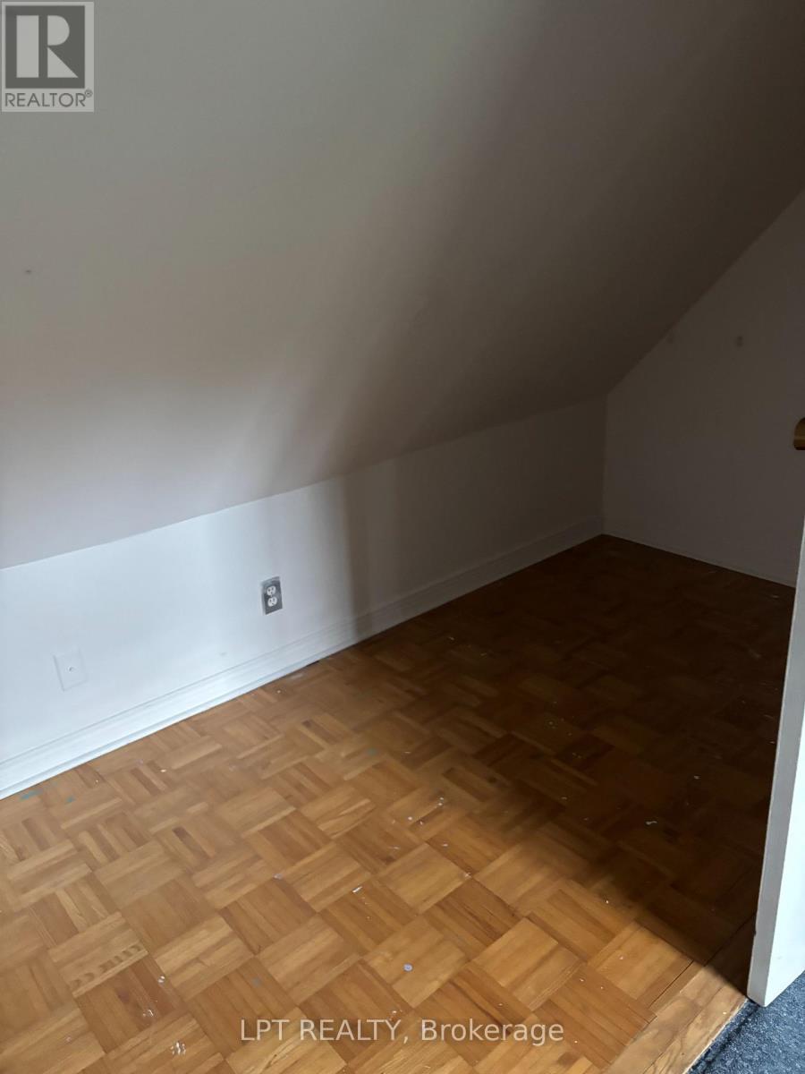 167 - 275 Broadview Avenue Property Photo 9