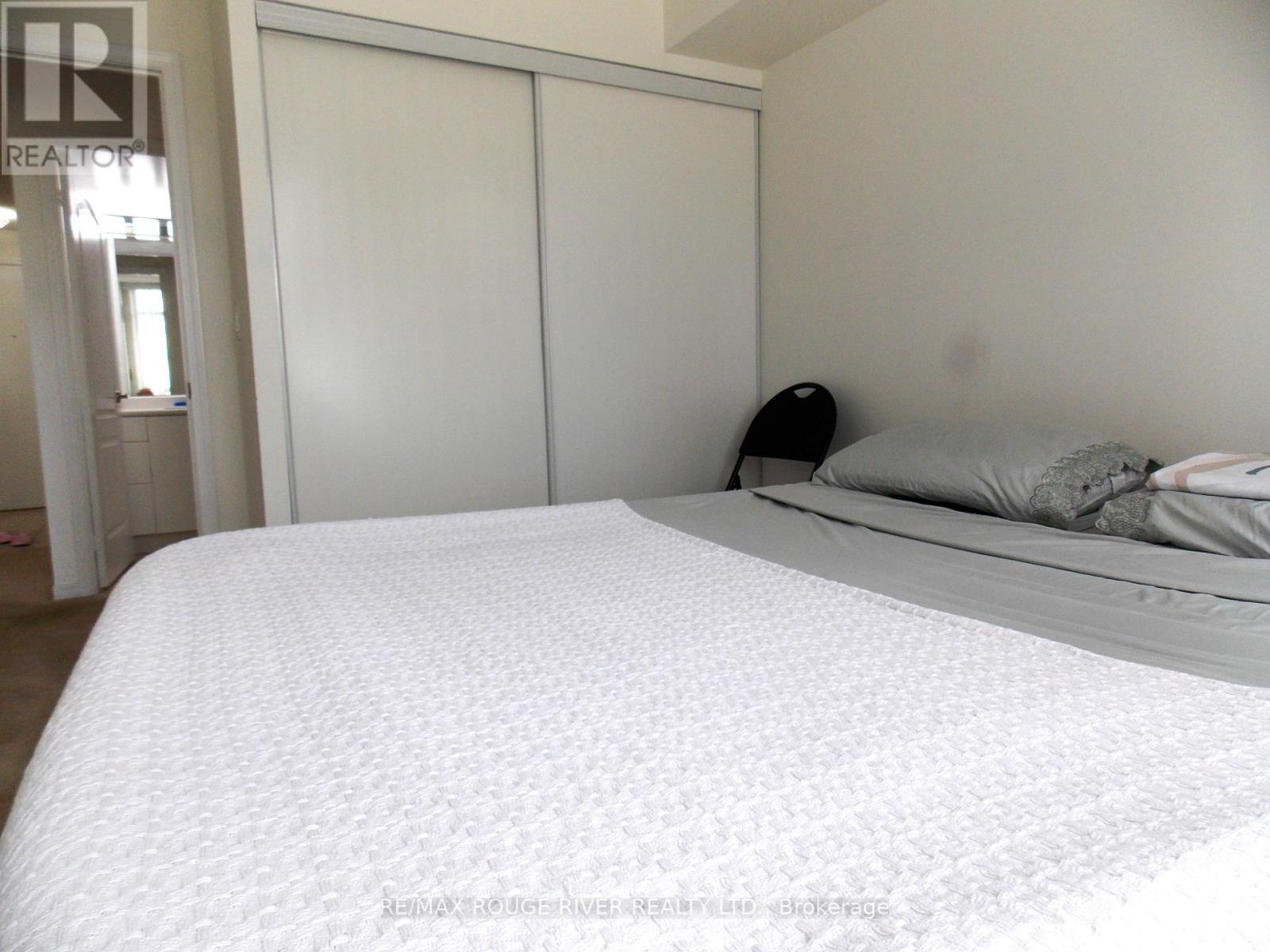 726 - 3650 Kingston Road Property Photo 6