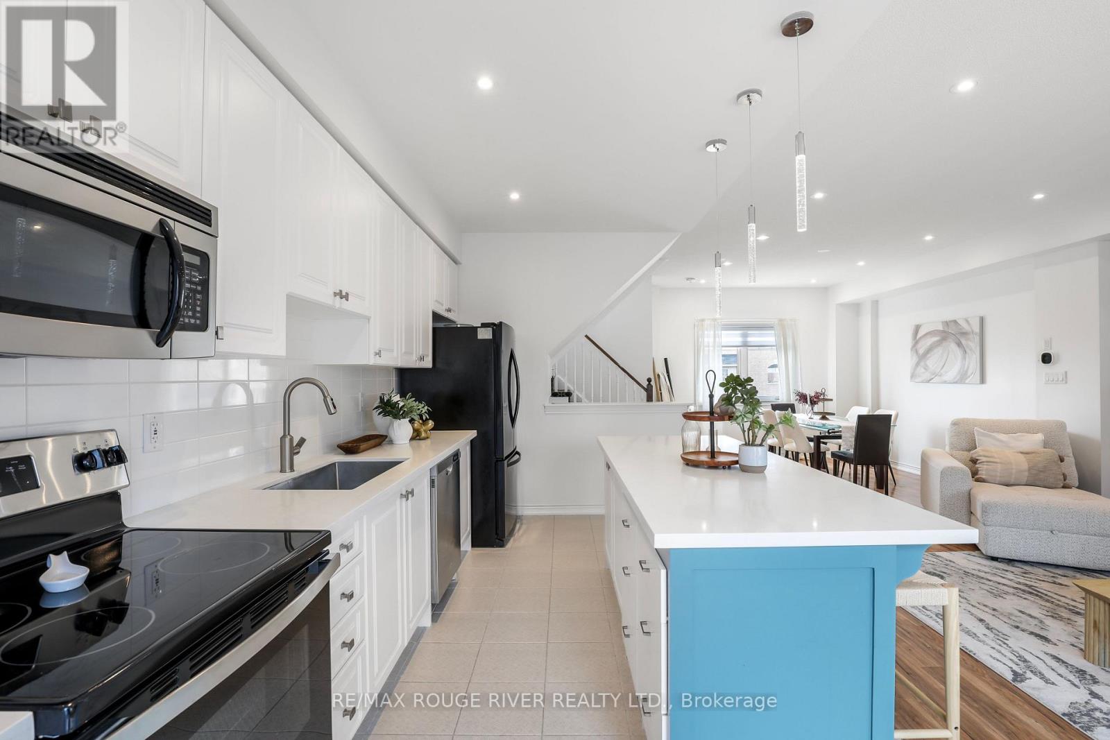 17 Devineridge Avenue Property Photo 10