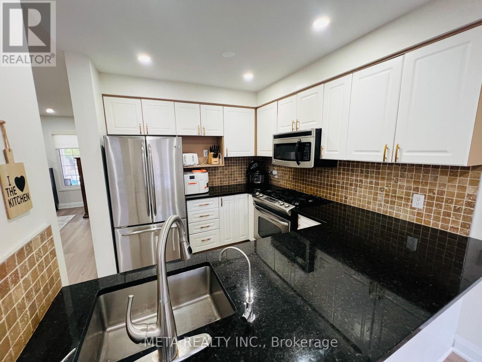 39 Bayside Gate Property Photo 12