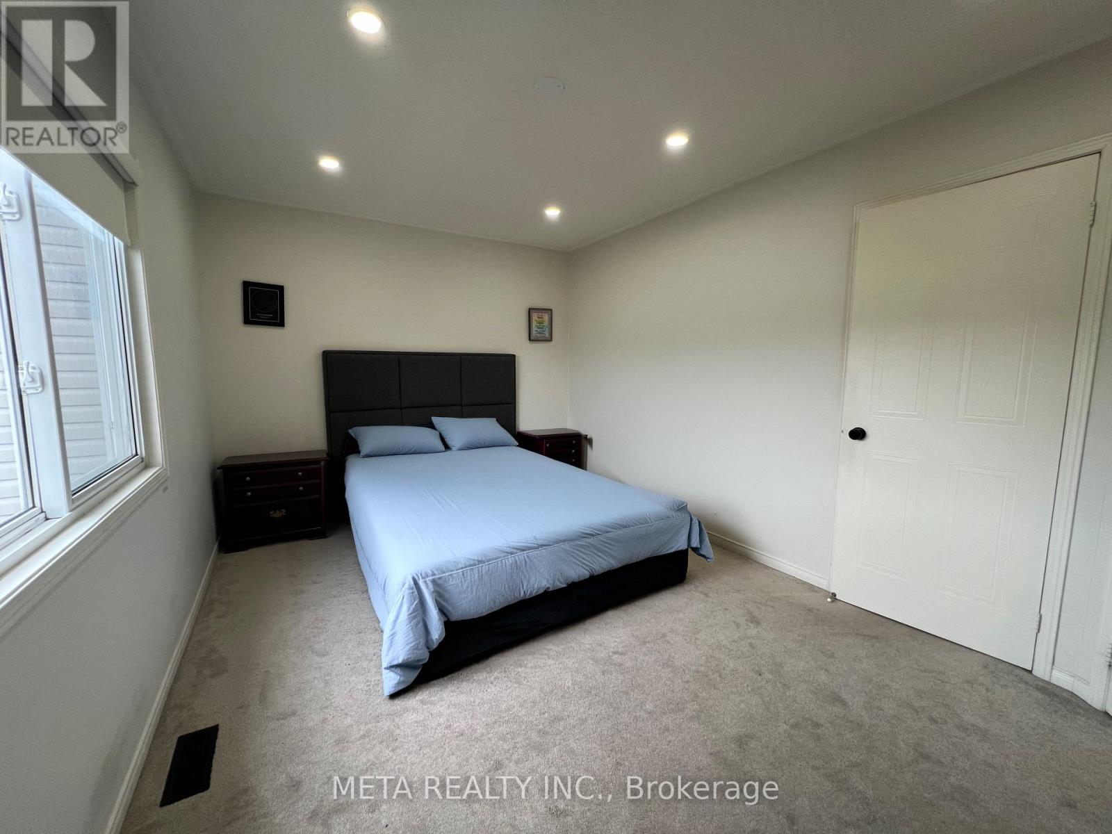 39 Bayside Gate Property Photo 16