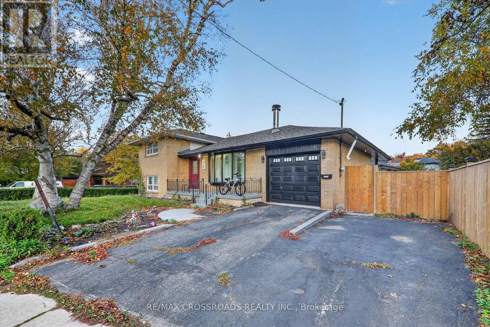 75 Fordover Drive Property Photo 2