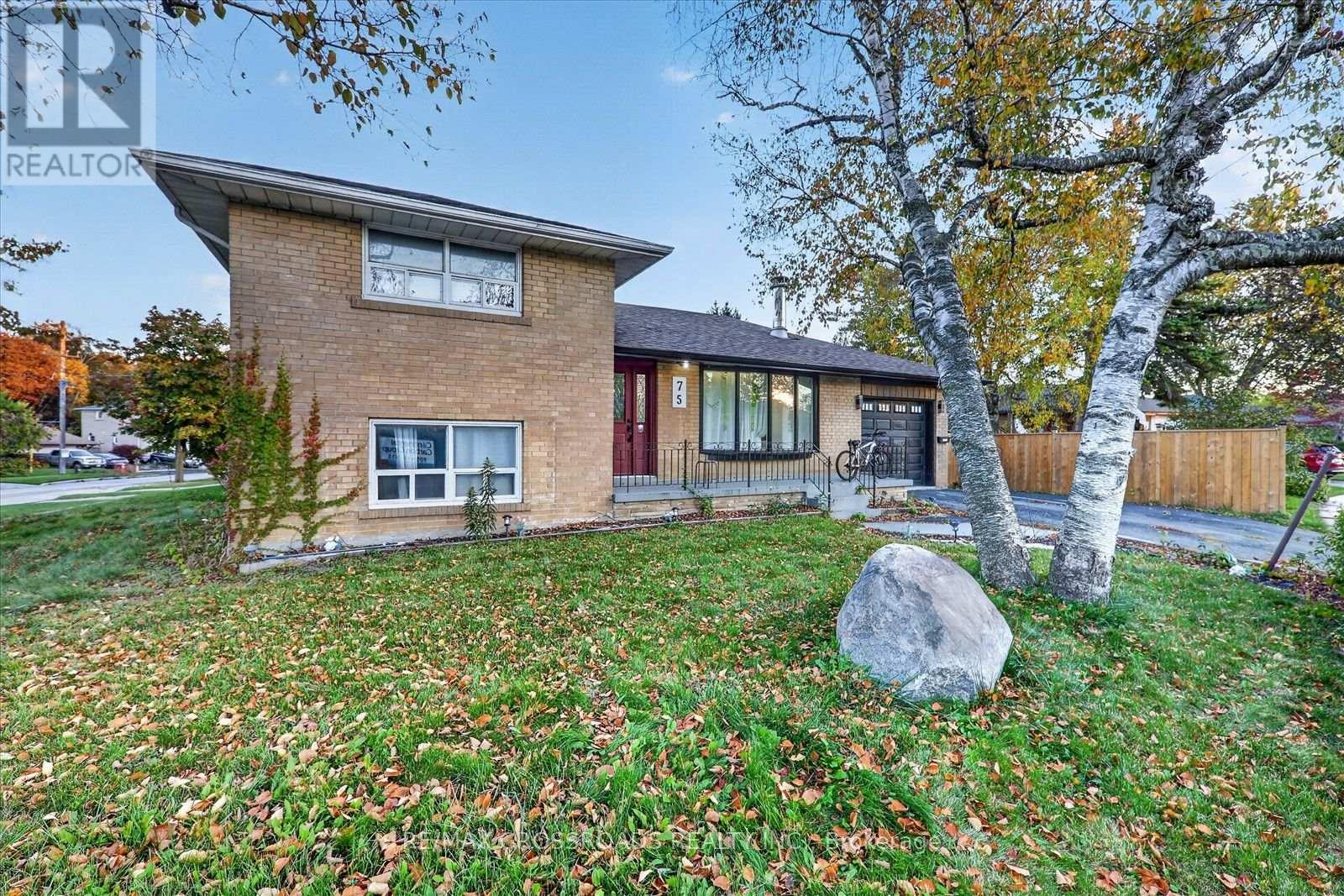 75 Fordover Drive Property Photo 3