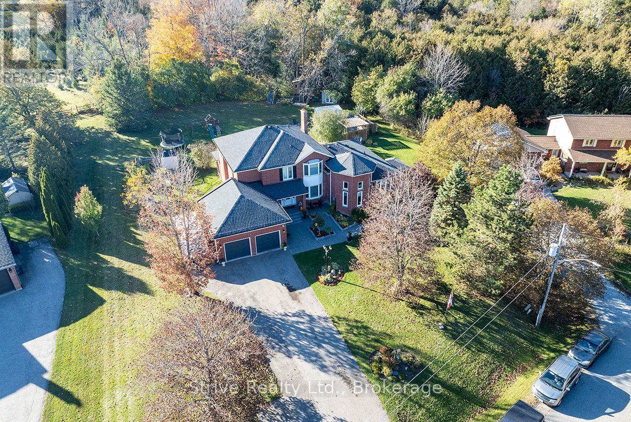 14 Christie Crescent Property Photo 2