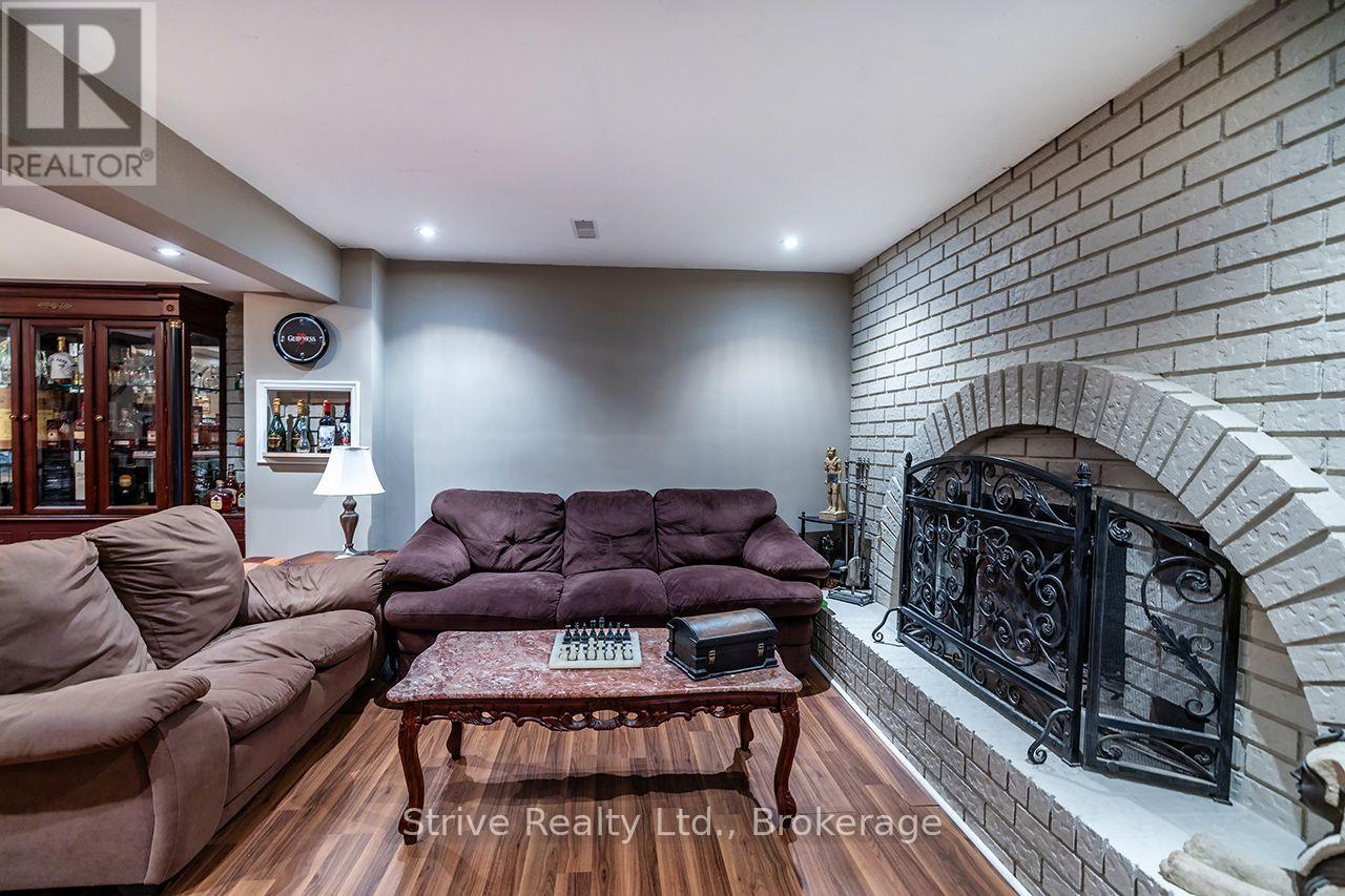 14 Christie Crescent Property Photo 38