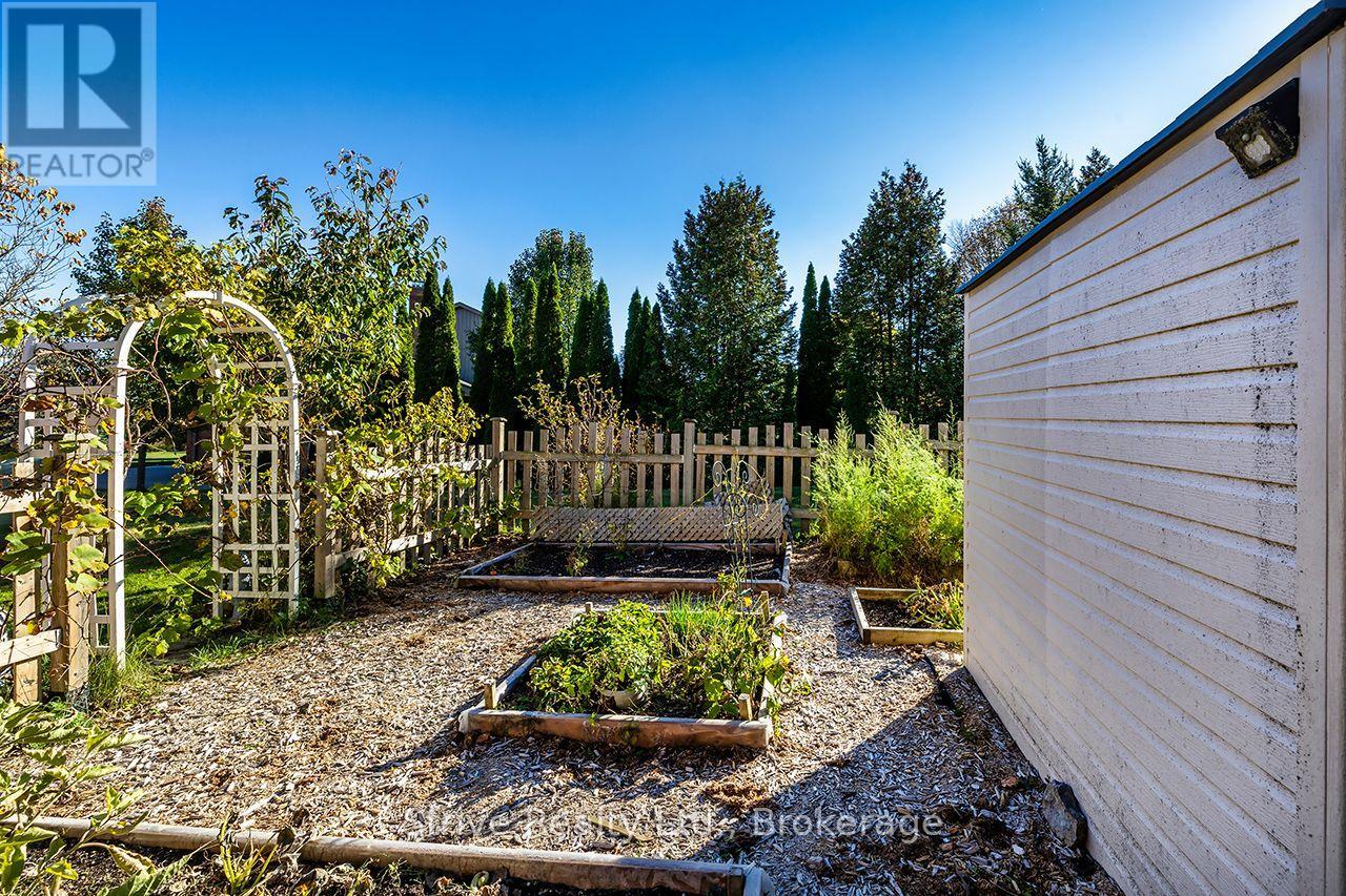 14 Christie Crescent Property Photo 47