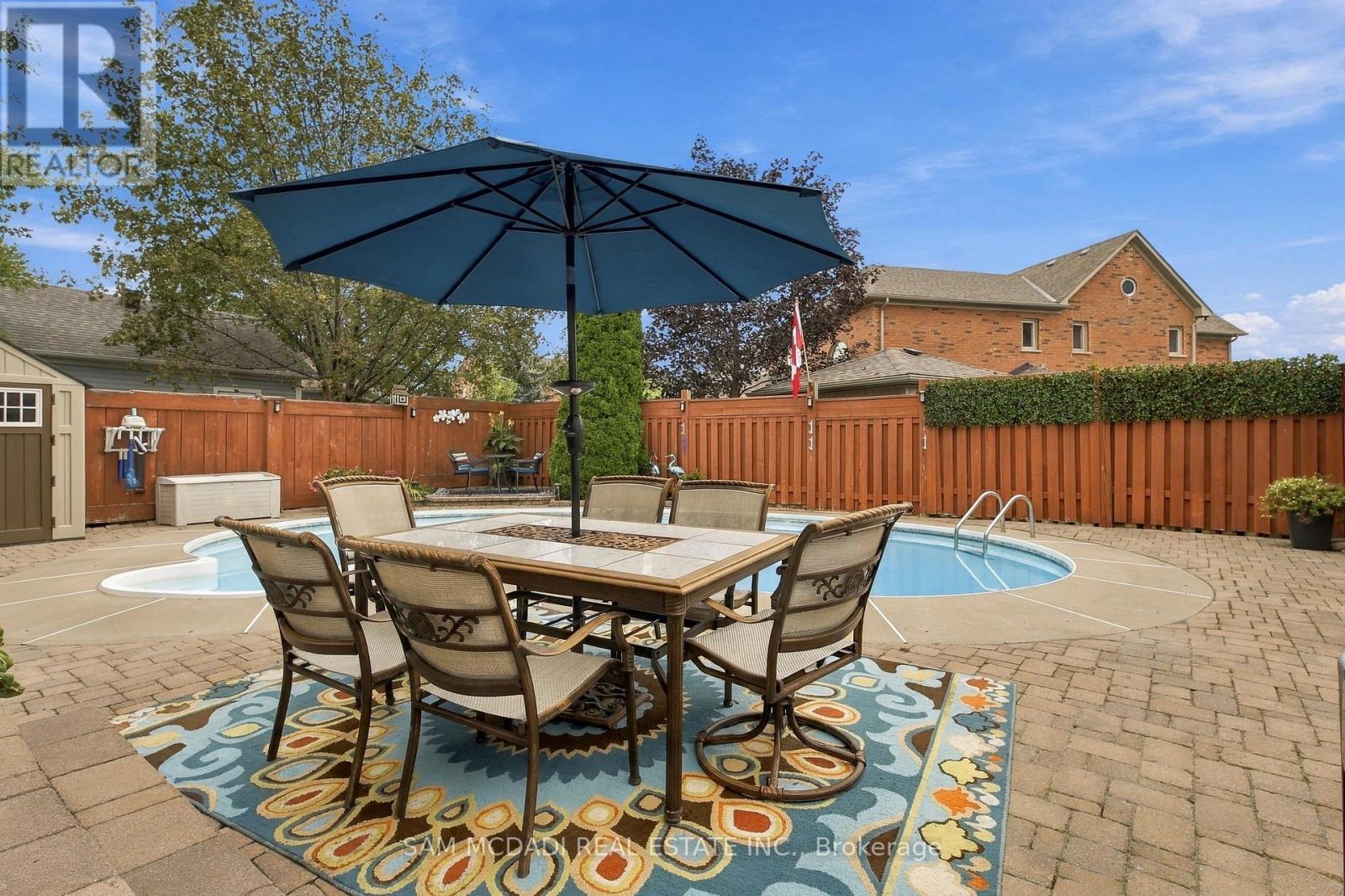 135 Watford Street Property Photo 7