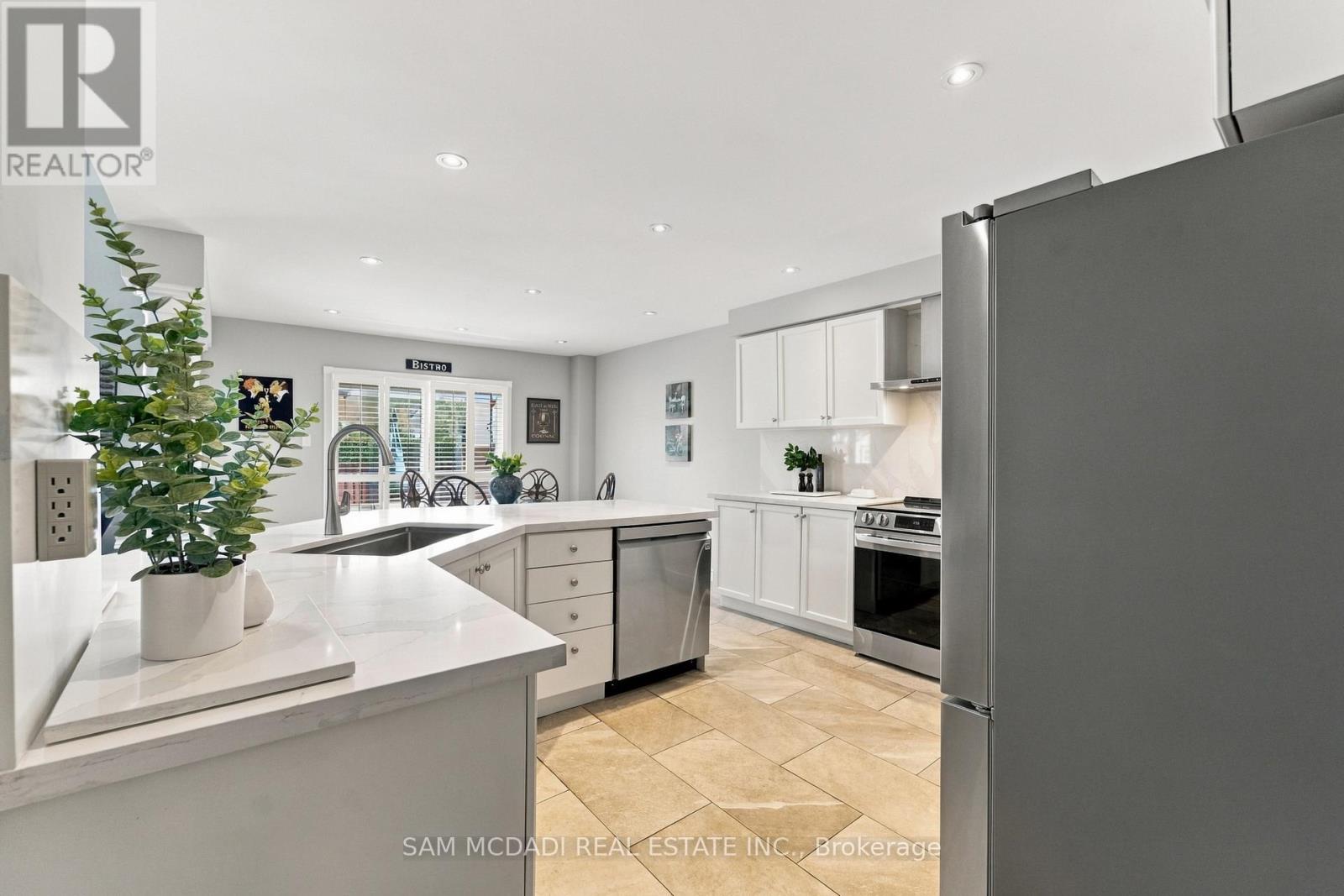 135 Watford Street Property Photo 22