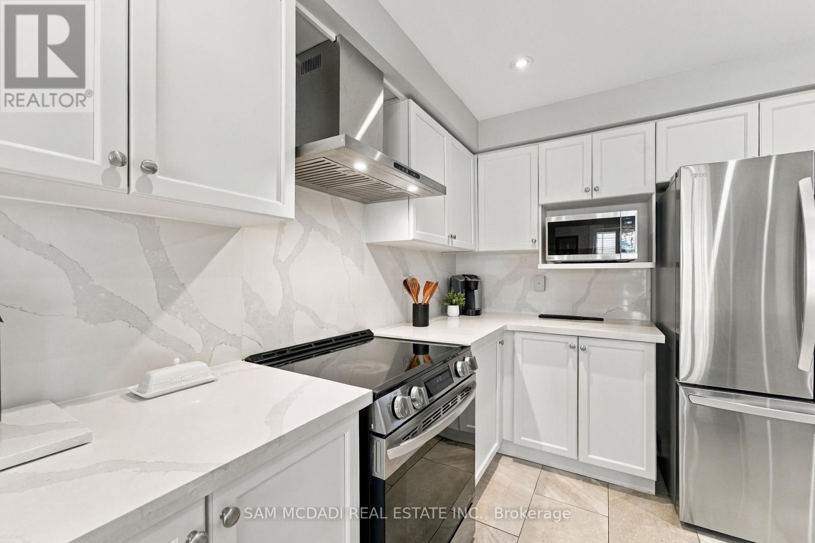 135 Watford Street Property Photo 24
