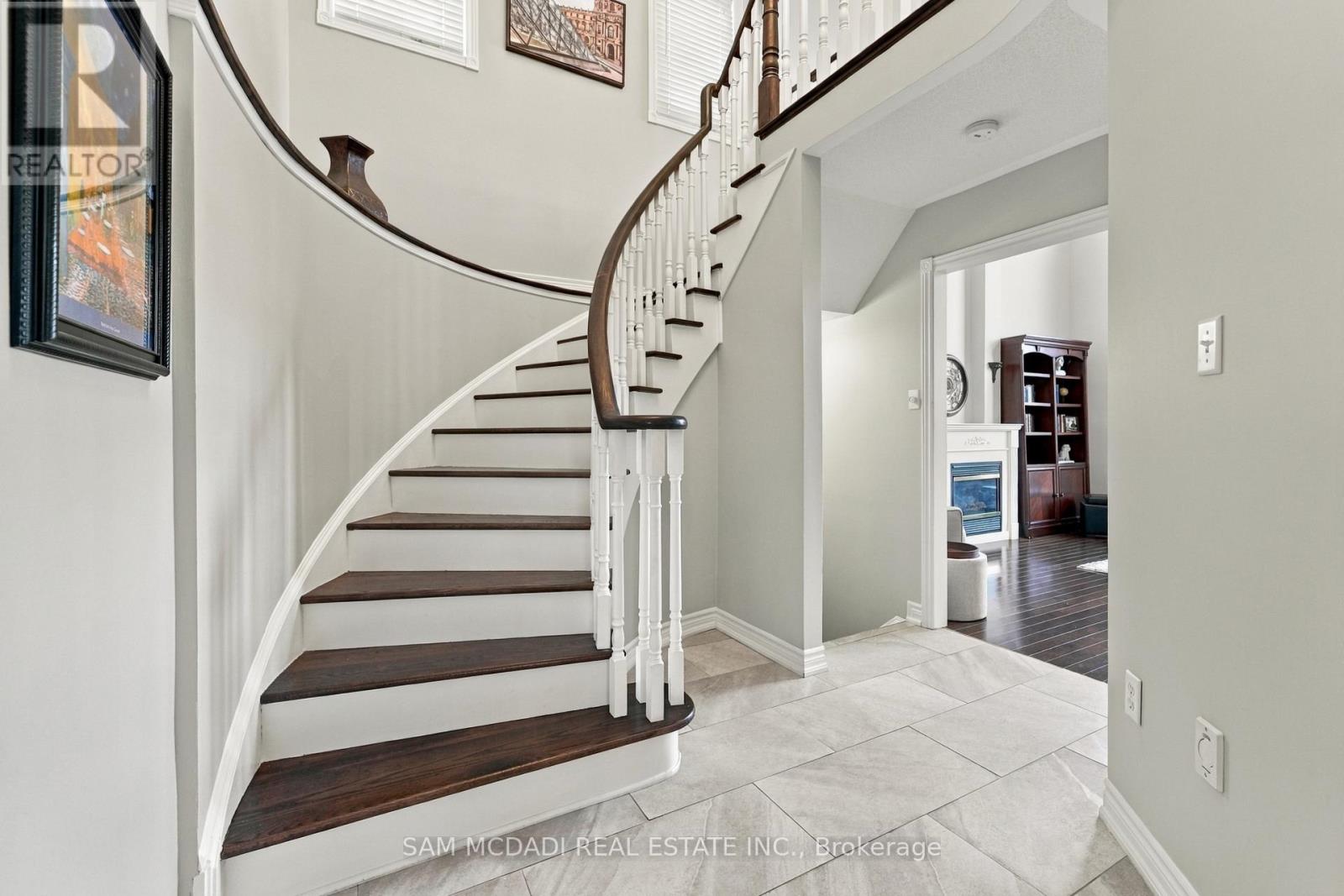 135 Watford Street Property Photo 32