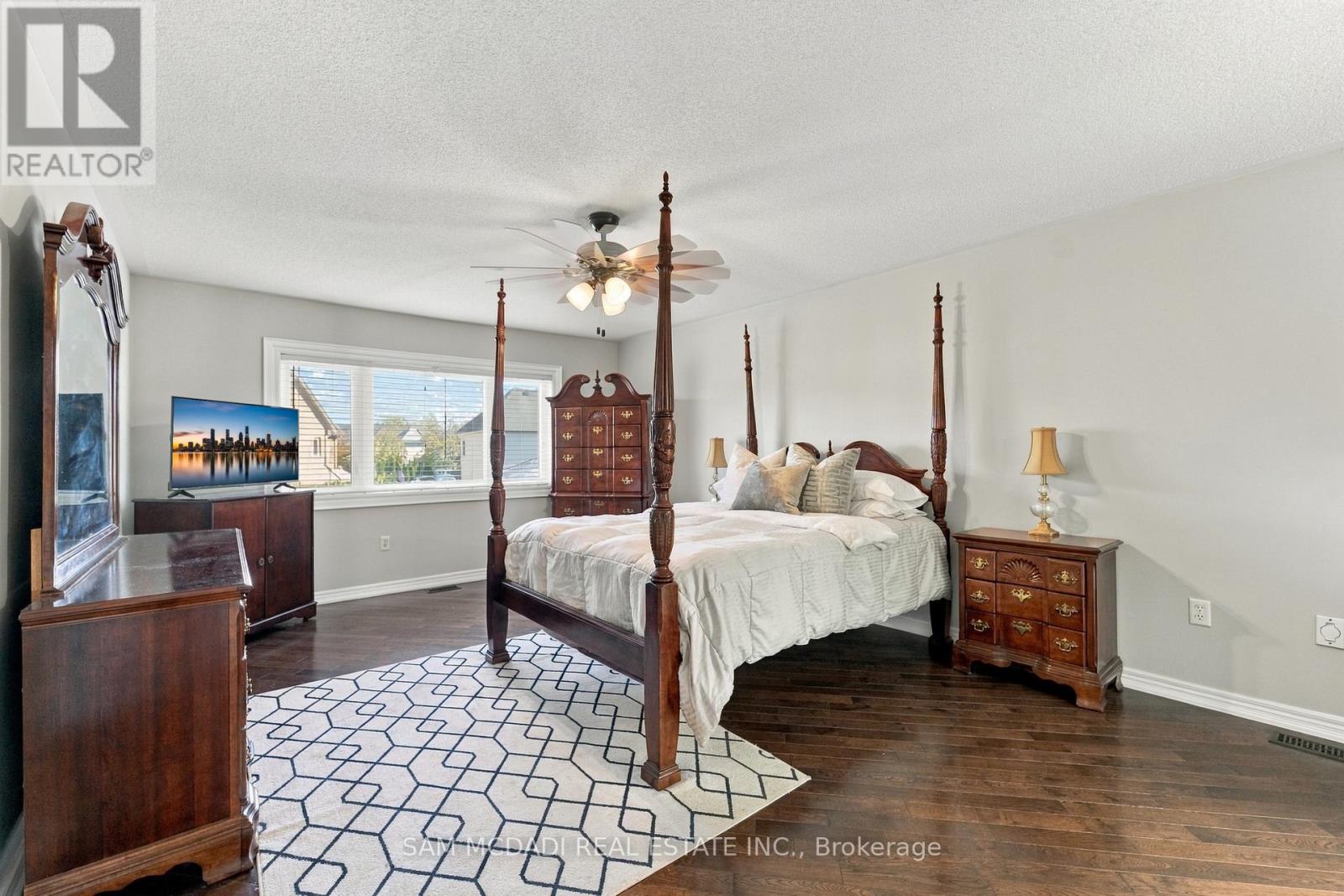 135 Watford Street Property Photo 34