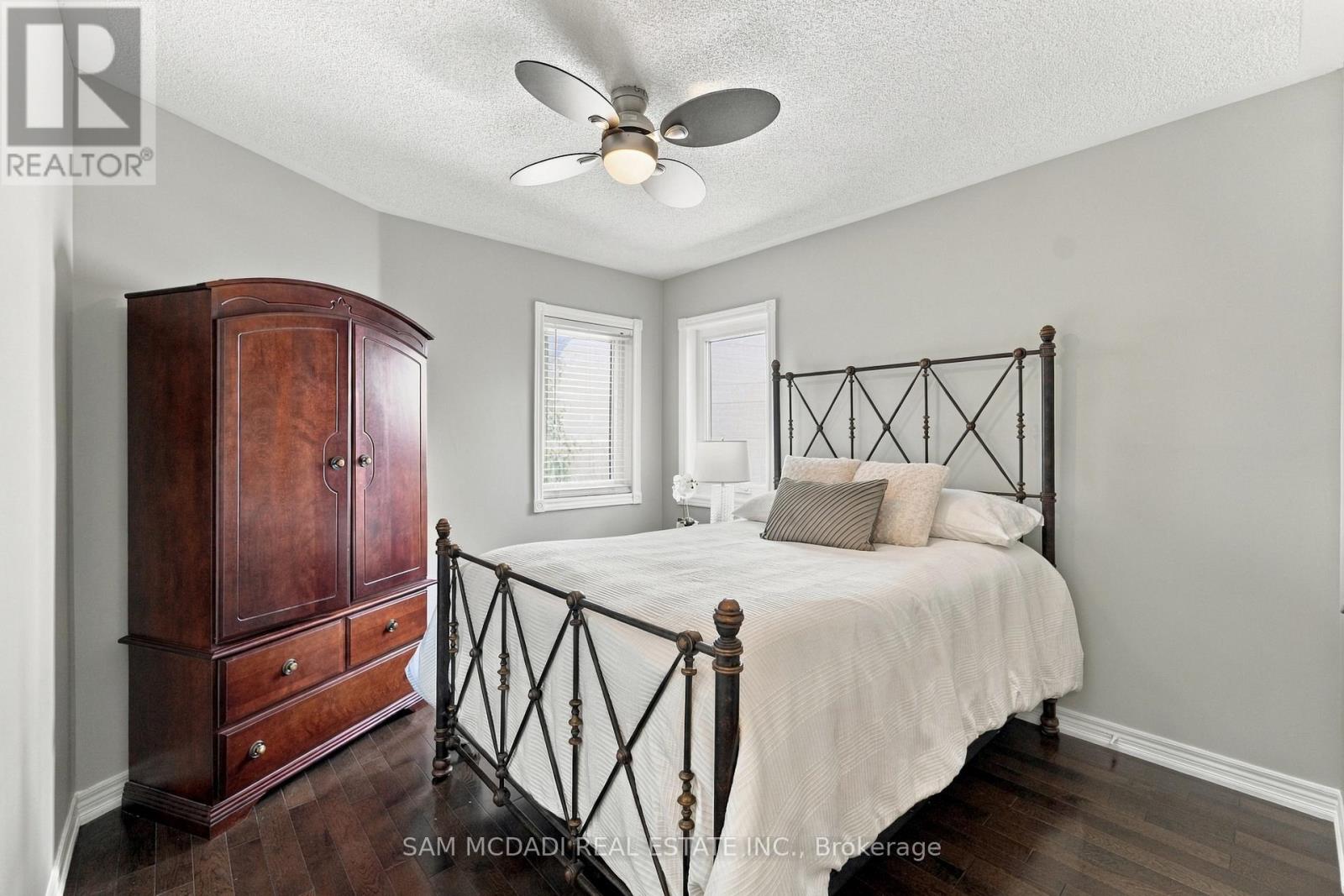 135 Watford Street Property Photo 39
