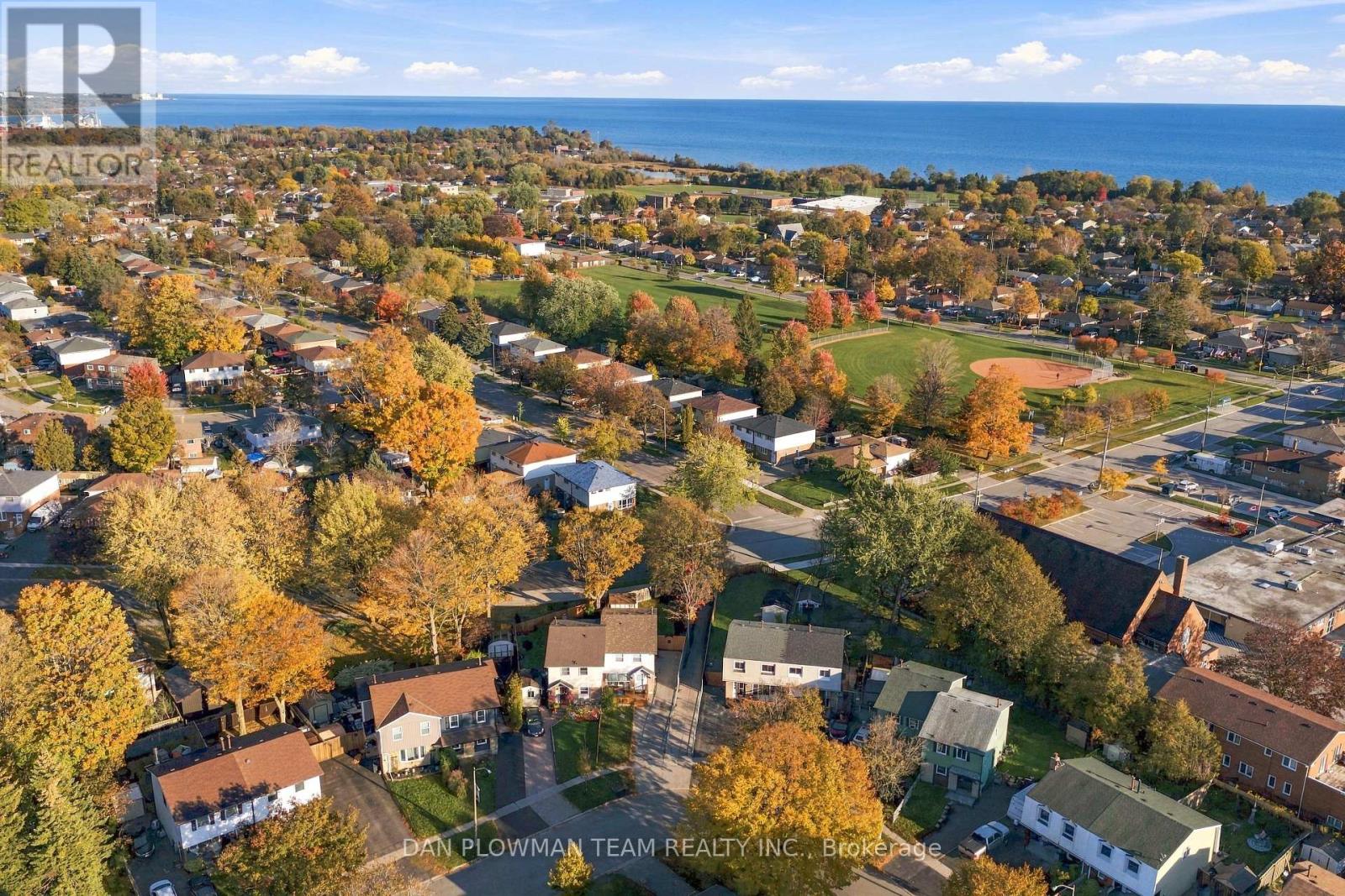 1385 Fenelon Crescent Property Photo 28