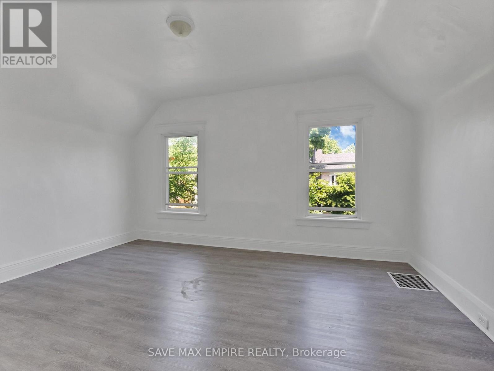 19 Minto Street Property Photo 17