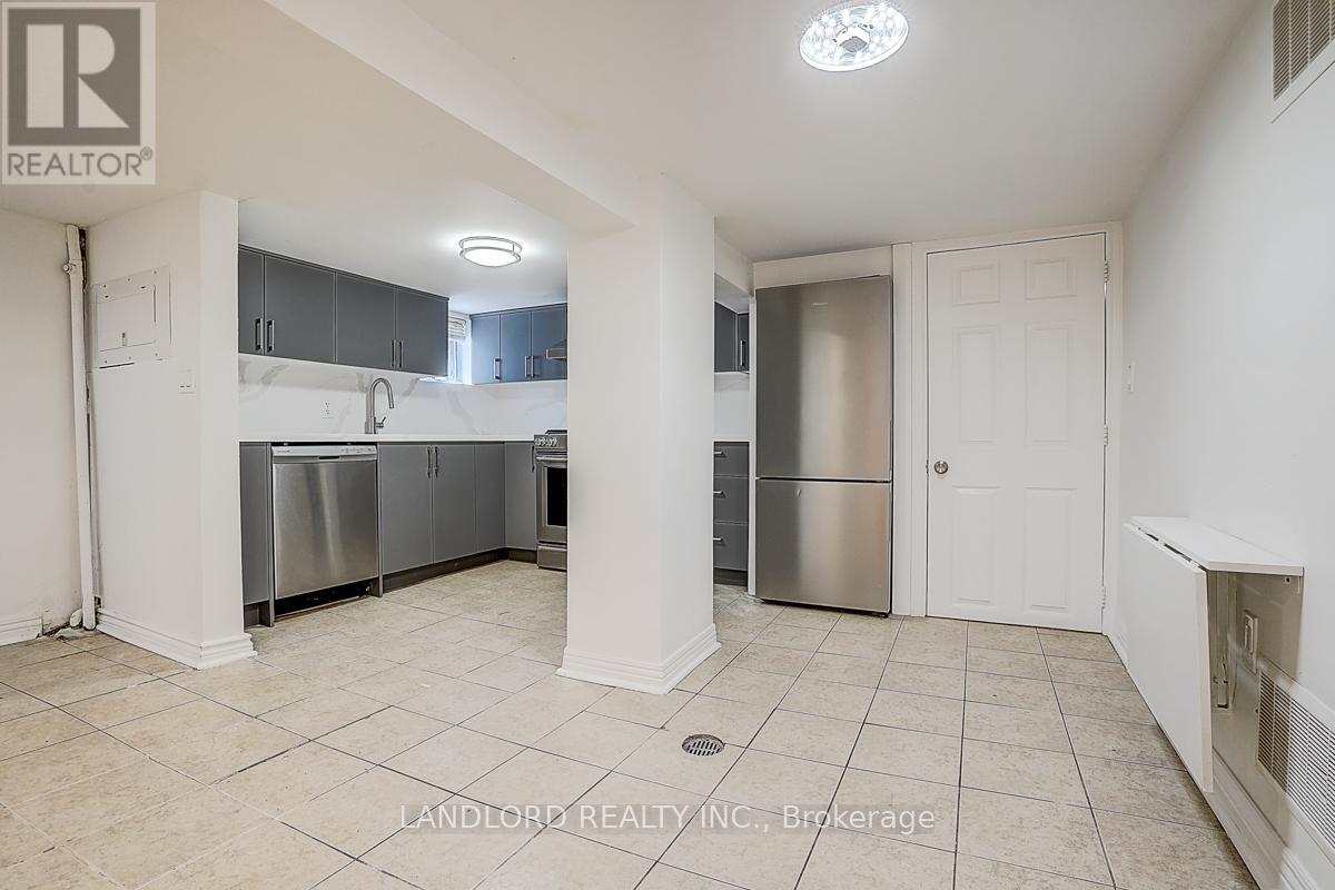 Lower - 79 O'connor Drive Property Photo 16