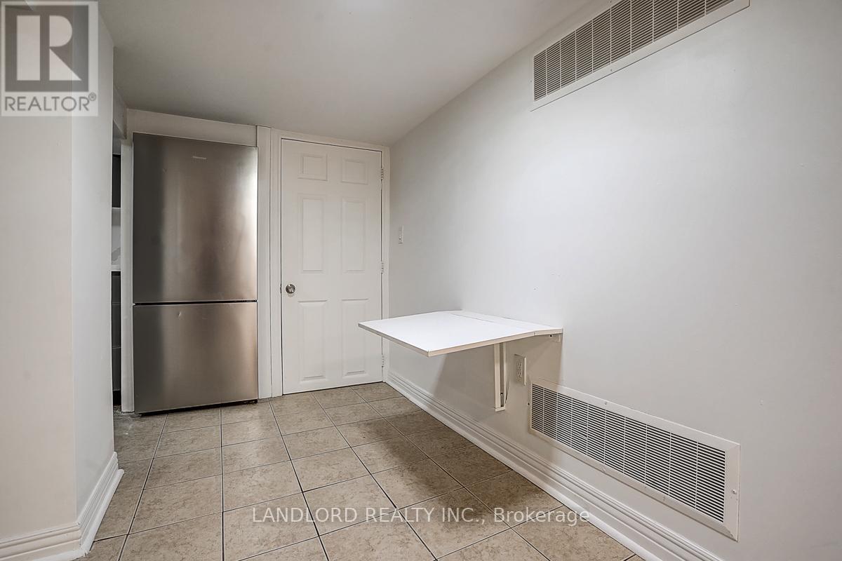 Lower - 79 O'connor Drive Property Photo 19